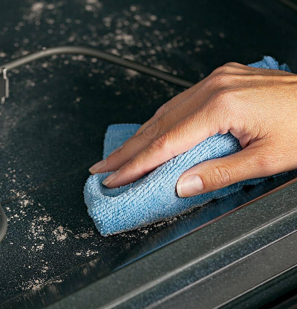 Alt View 12. GE - GE 30” Free-standing Electric Radiant Smooth Cooktop Range - Black.