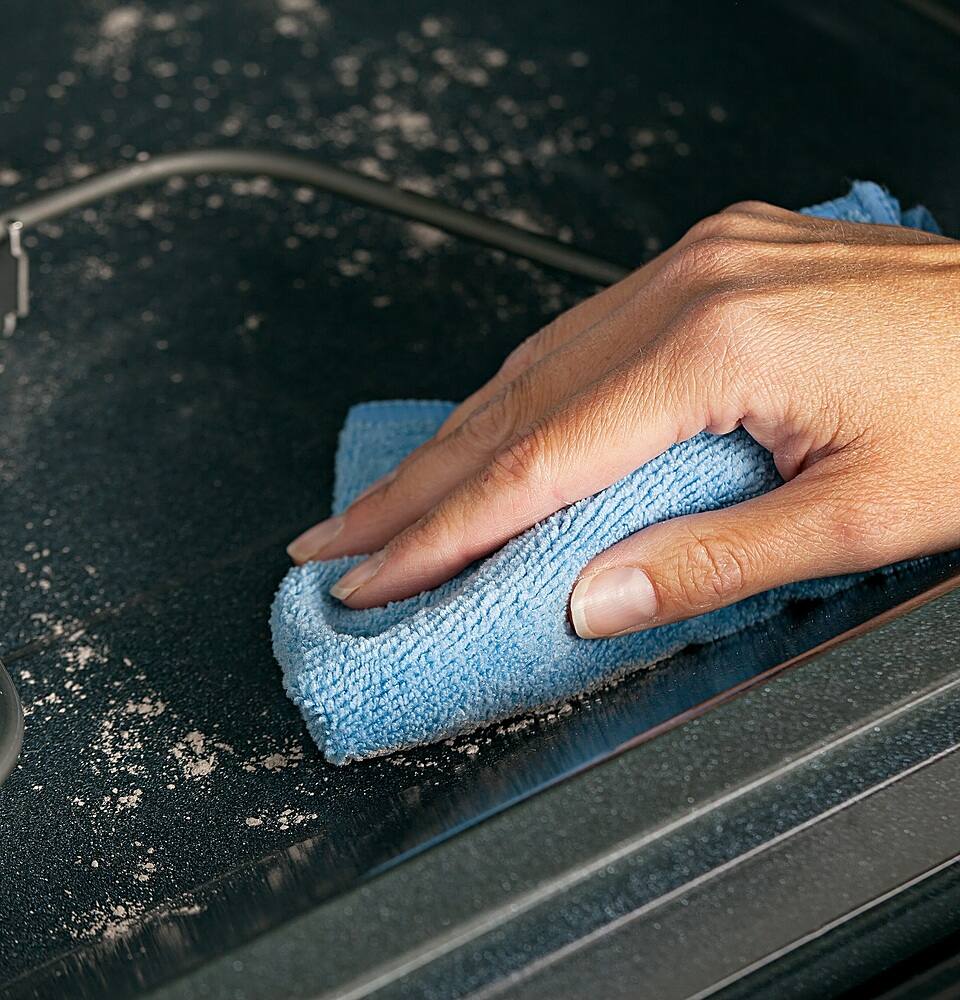 Alt View 14. GE - GE 30” Free-standing Electric Radiant Smooth Cooktop Range - Stainless Steel.