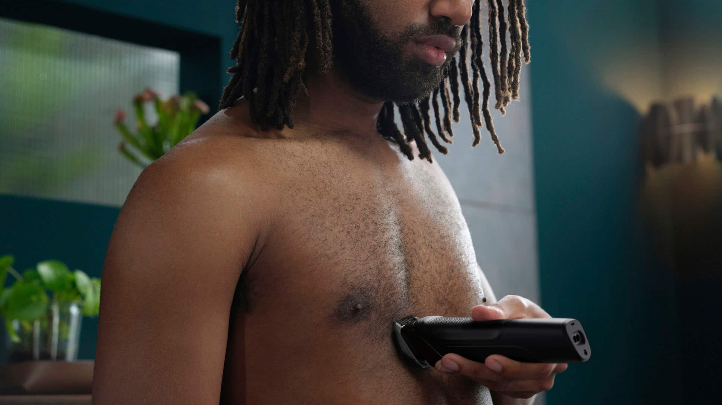 Left. Philips Norelco - Multigroom Series 5000 18 Piece Men's Grooming Kit - Silver.