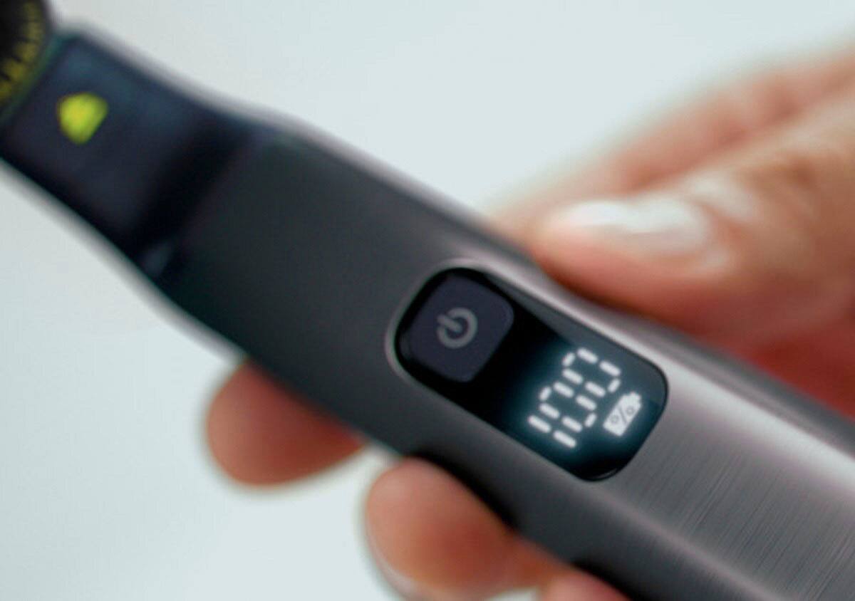 Alt View 13. Philips Norelco - OneBlade Pro 360, Face & Body Hybrid Electric Trimmer and Shaver - Chrome.