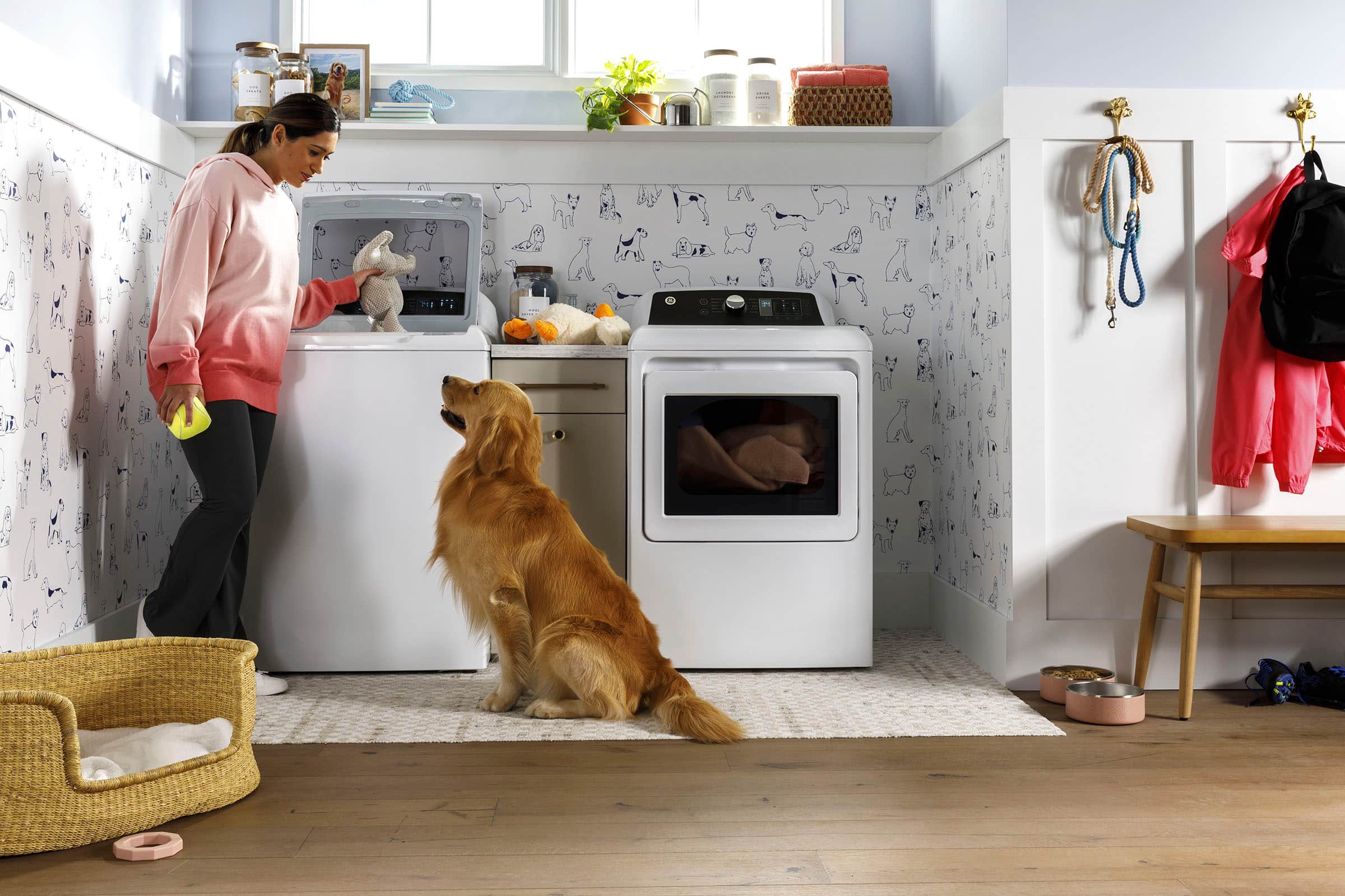 Alt View 21. GE - 7.4 cu. ft. Top Load Gas Dryer with Sensor Dry - White with Matte Black.