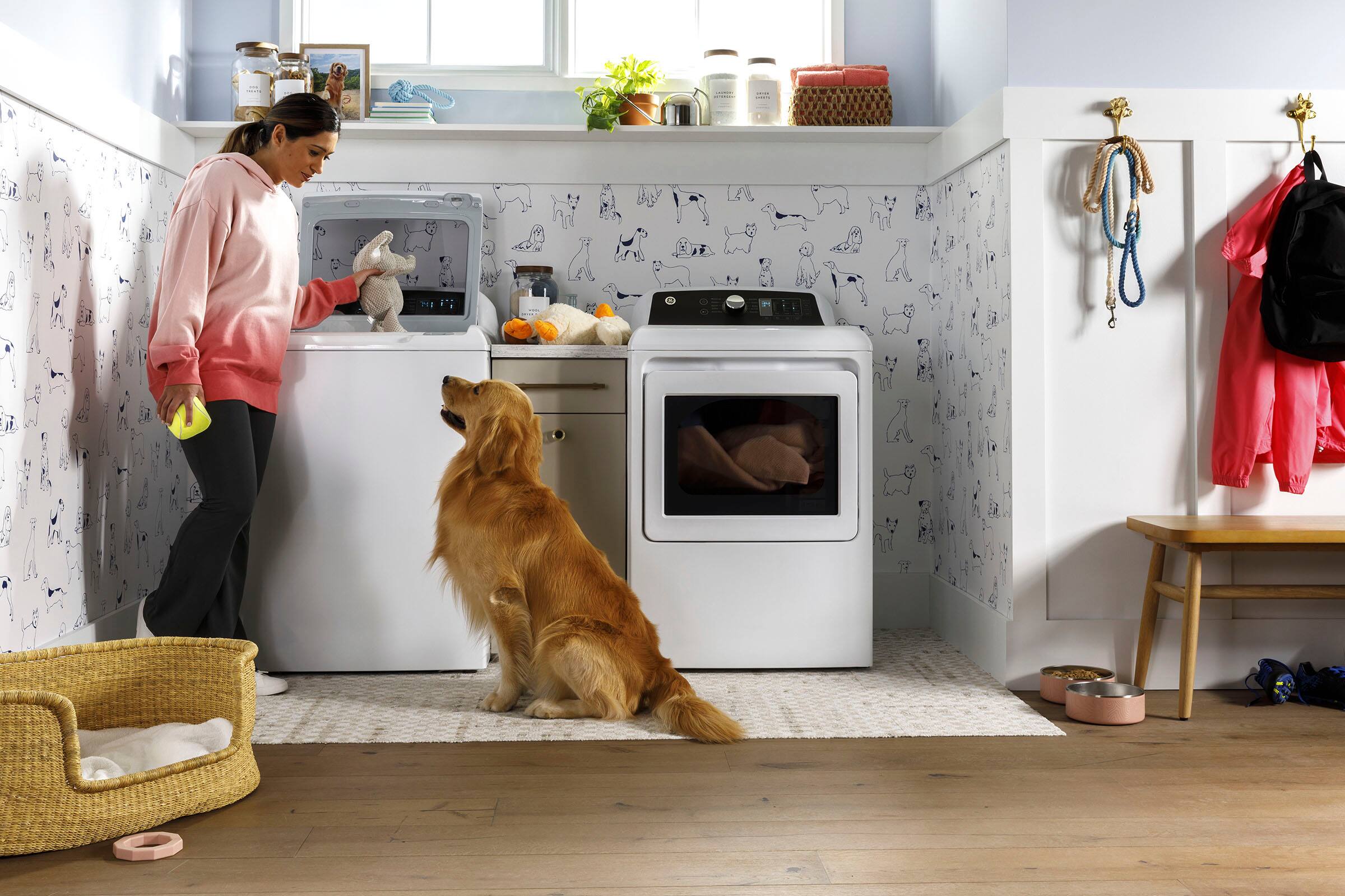 Alt View 21. GE - 7.4 cu. ft. Top Load Gas Dryer with Sensor Dry - White with Matte Black.