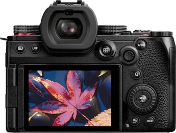 Panasonic LUMIX S5II Mirrorless Full Frame Camera with 20 60mm F3 Panasonic LUMIX S5II Mirrorless Full Frame Camera with 20 60mm F3