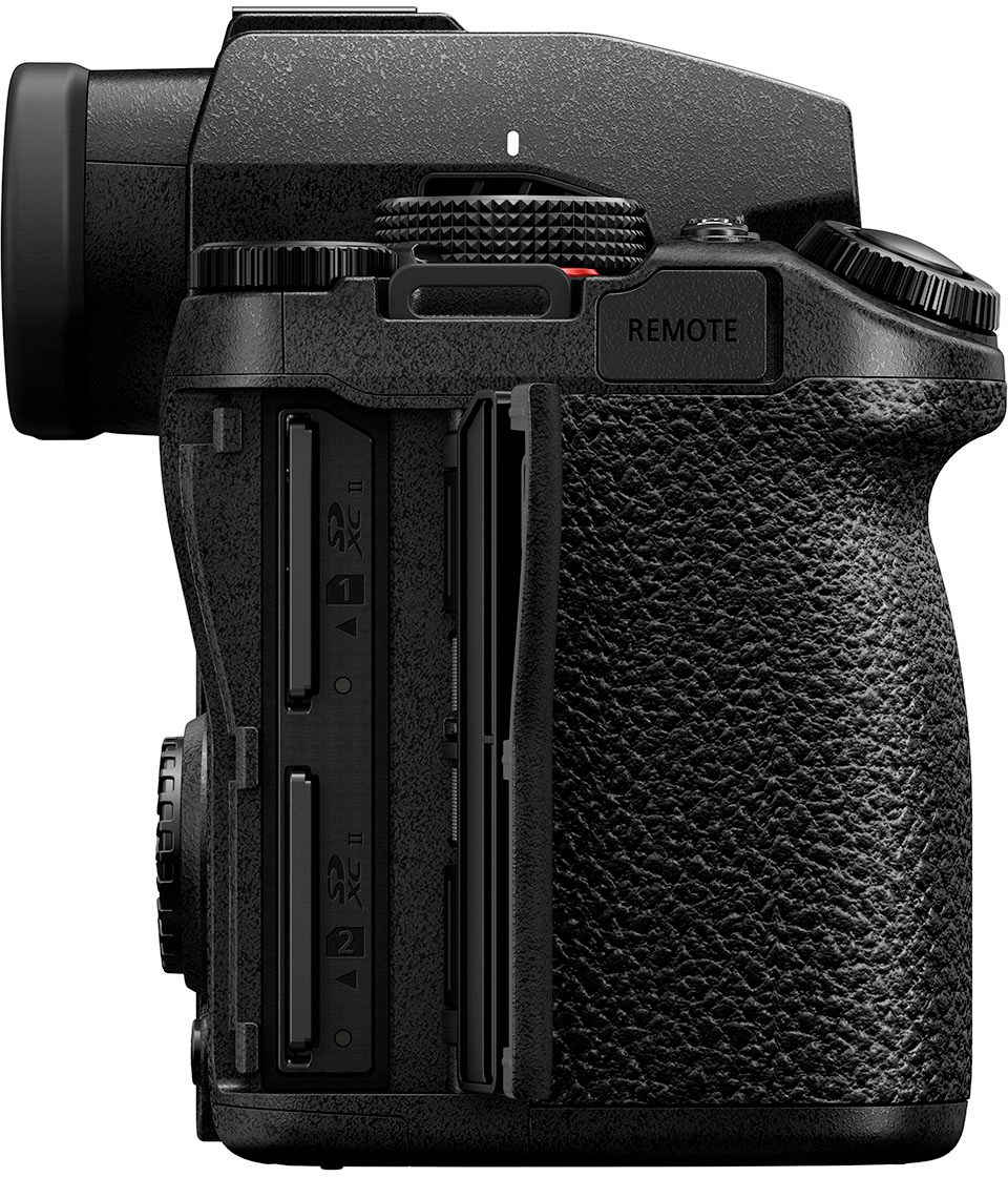 Panasonic LUMIX S5II Mirrorless Camera with 20-60mm F3.5-5.6 L 