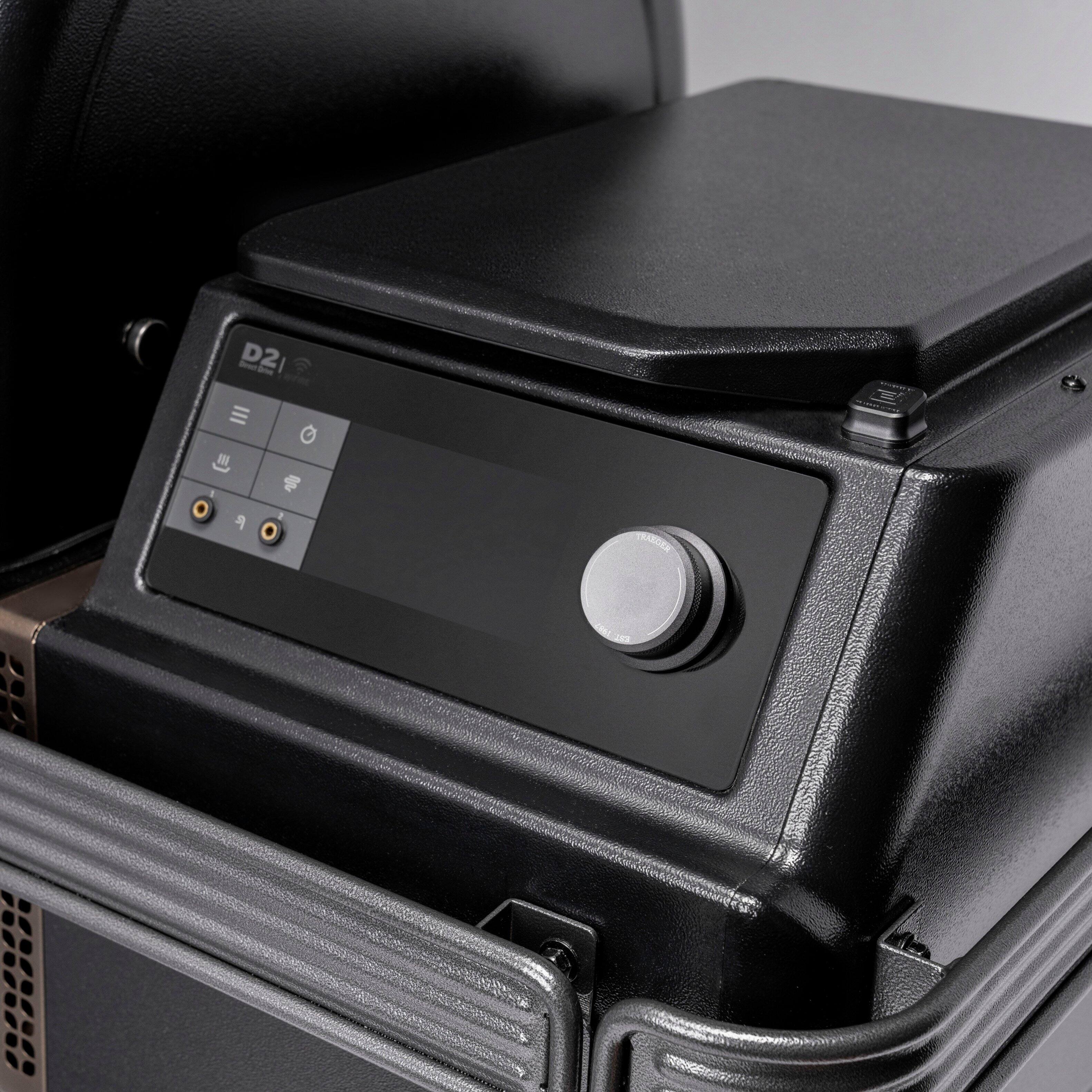 Alt View 11. Traeger Grills - IRONWOOD XL - Black.