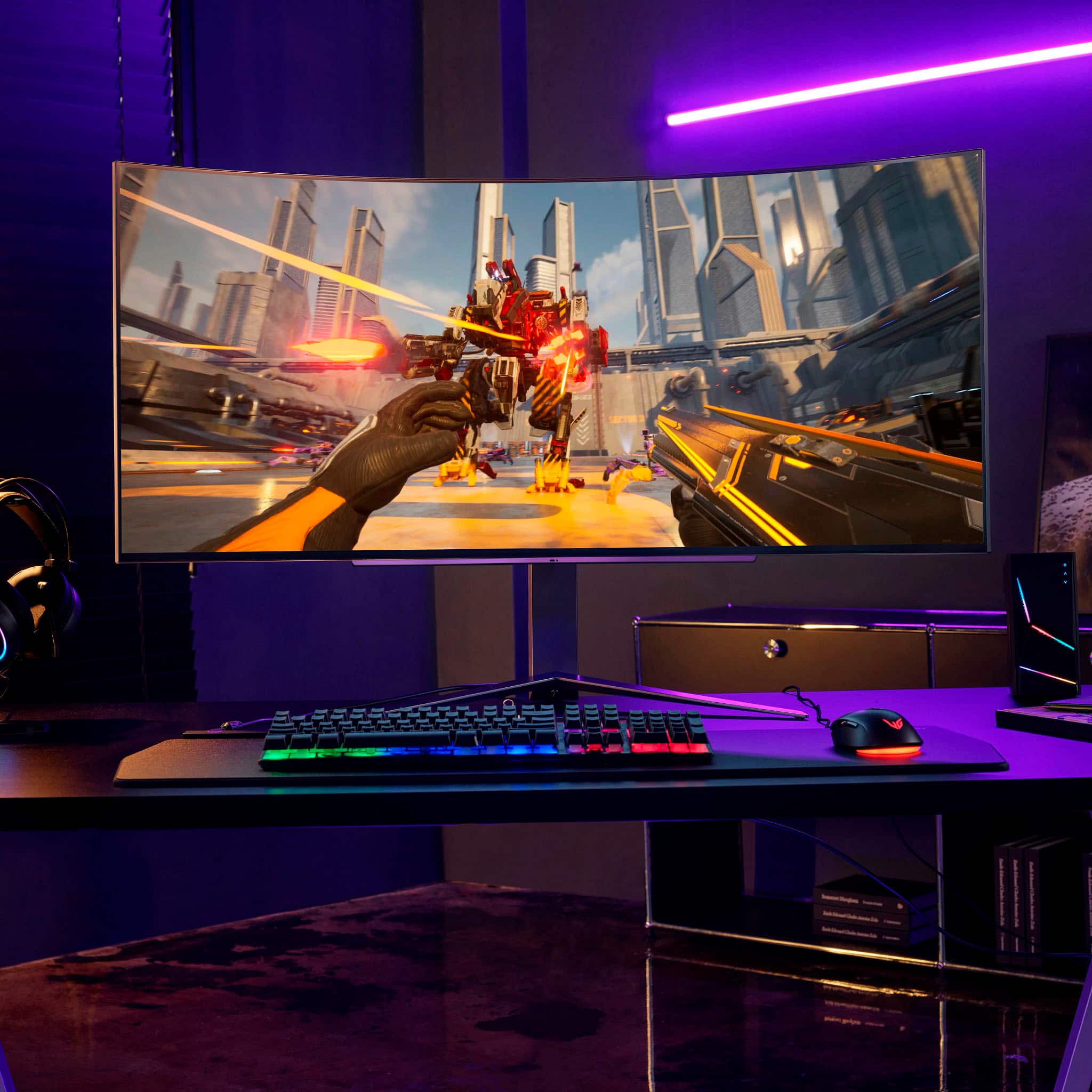 Alt View 26. LG - UltraGear 45” OLED Curved WQHD 240Hz 0.03ms FreeSync and NVIDIA G-Sync Compatible Gaming Monitor with HDR10 - Black.