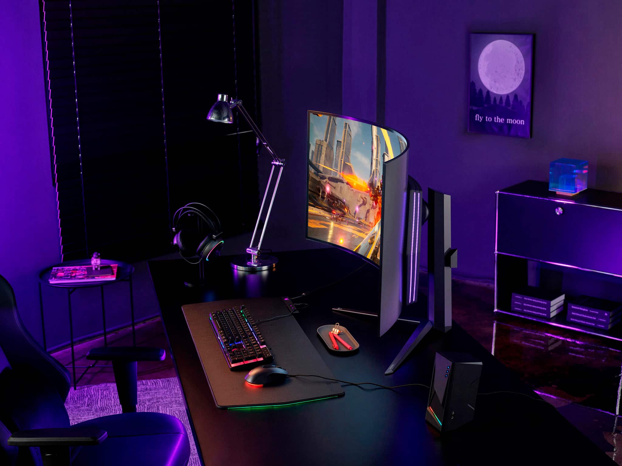 Alt View 30. LG - UltraGear 45” OLED Curved WQHD 240Hz 0.03ms FreeSync and NVIDIA G-Sync Compatible Gaming Monitor with HDR10 - Black.