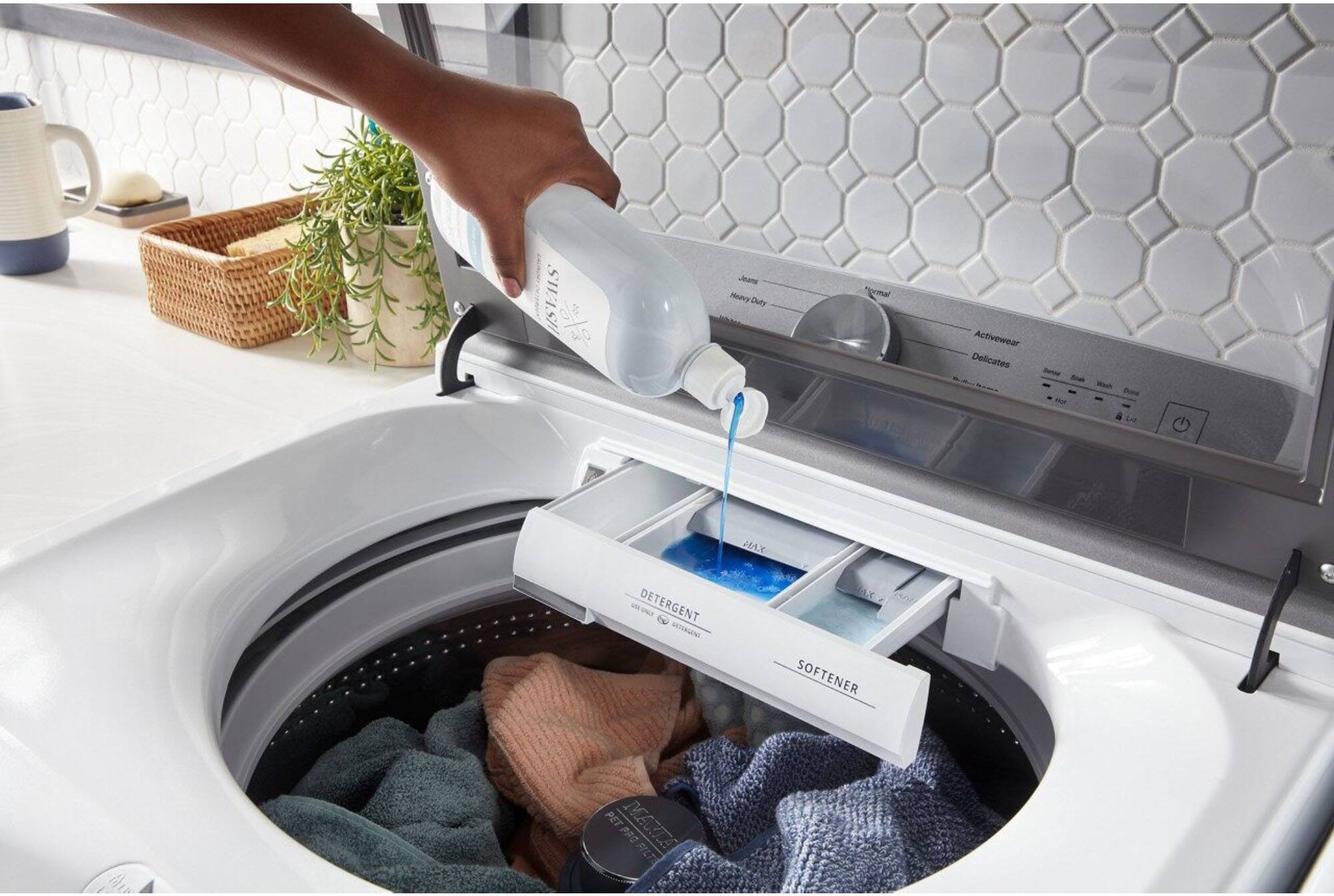 Alt View 15. Maytag - 4.7 Cu. Ft. High Efficiency Top Load Washer with Pet Pro System - White.