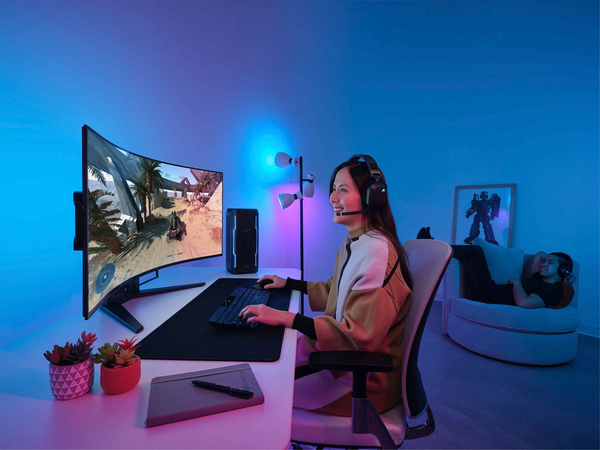 Alt View 29. CORSAIR - Xeneon Flex 45” OLED Bendable QHD 240Hz 0.03ms FreeSync and G-SYNC Compatible Monitor with HDR10 (HDMI, DisplayPort) - Black.