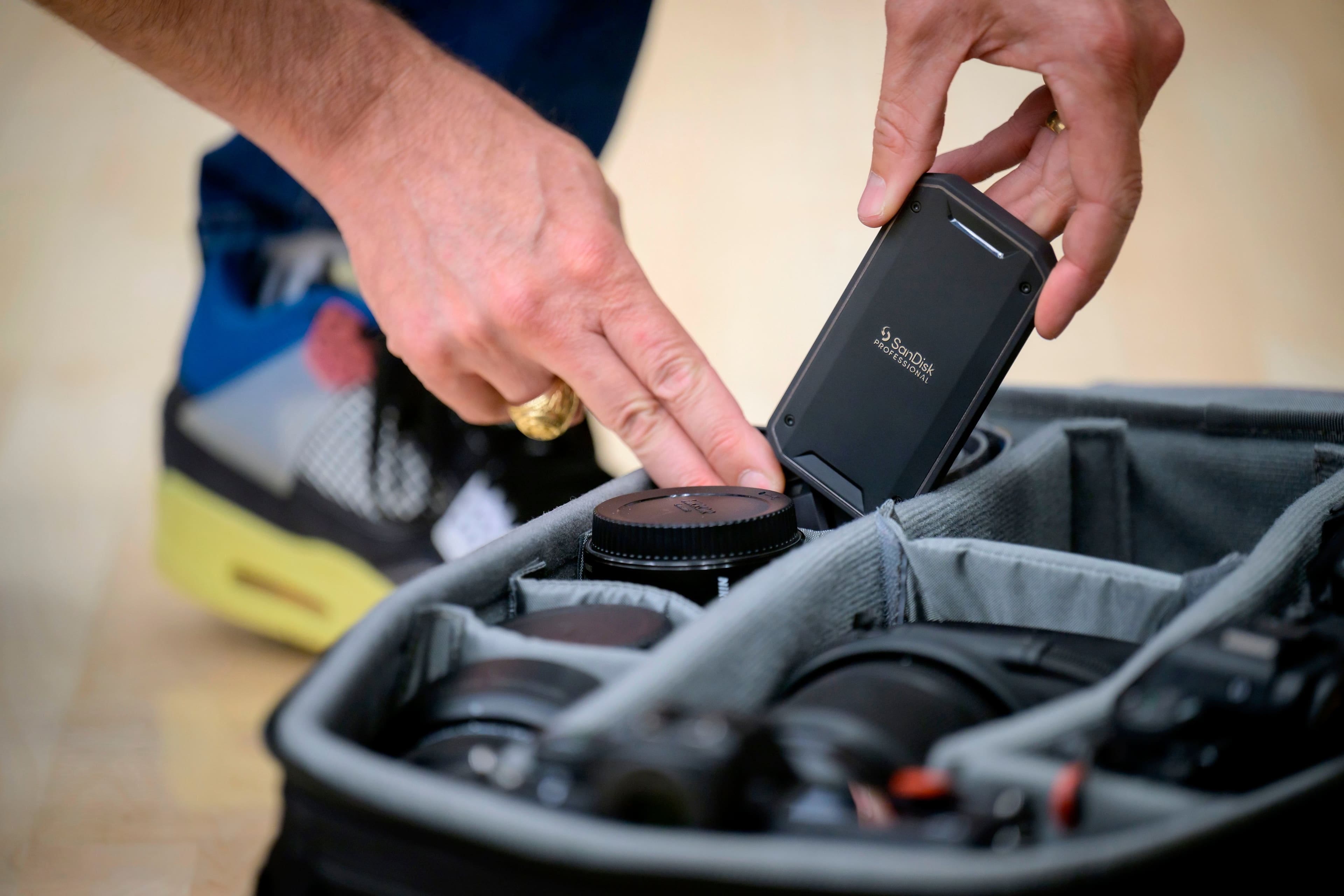 Alt View 11. SanDisk Professional - PRO-G40 SSD 1TB External Thunderbolt 3 and USB-C NVMe Portable SSD - Black.
