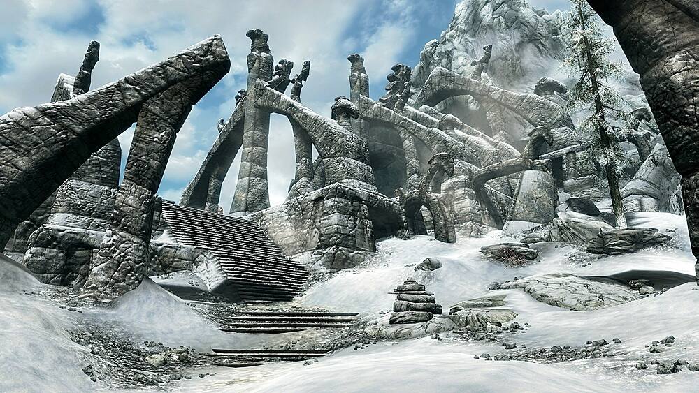Alt View 13. Bethesda - The Elder Scrolls V: Skyrim.