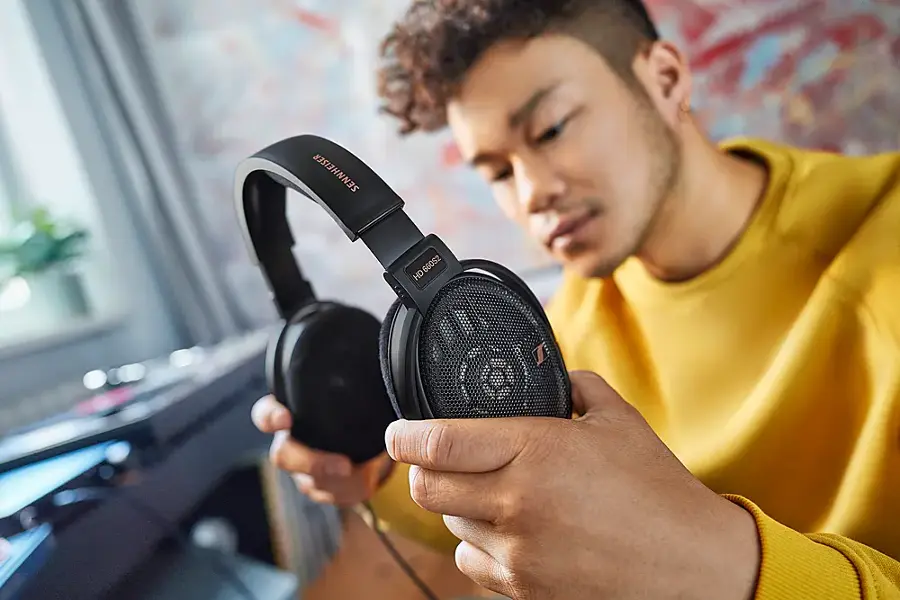 Alt View 19. Sennheiser - HD 660S2 Wired Over-the-Ear Headphones - Black.