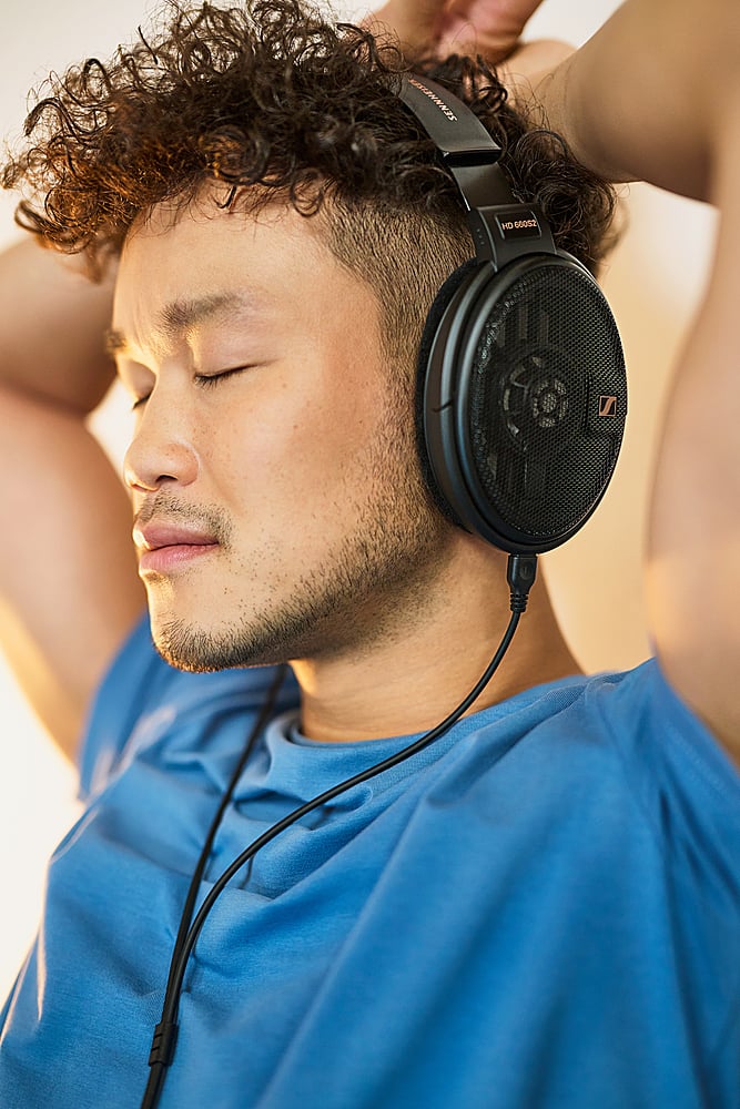 Alt View 26. Sennheiser - HD 660S2 Wired Over-the-Ear Headphones - Black.