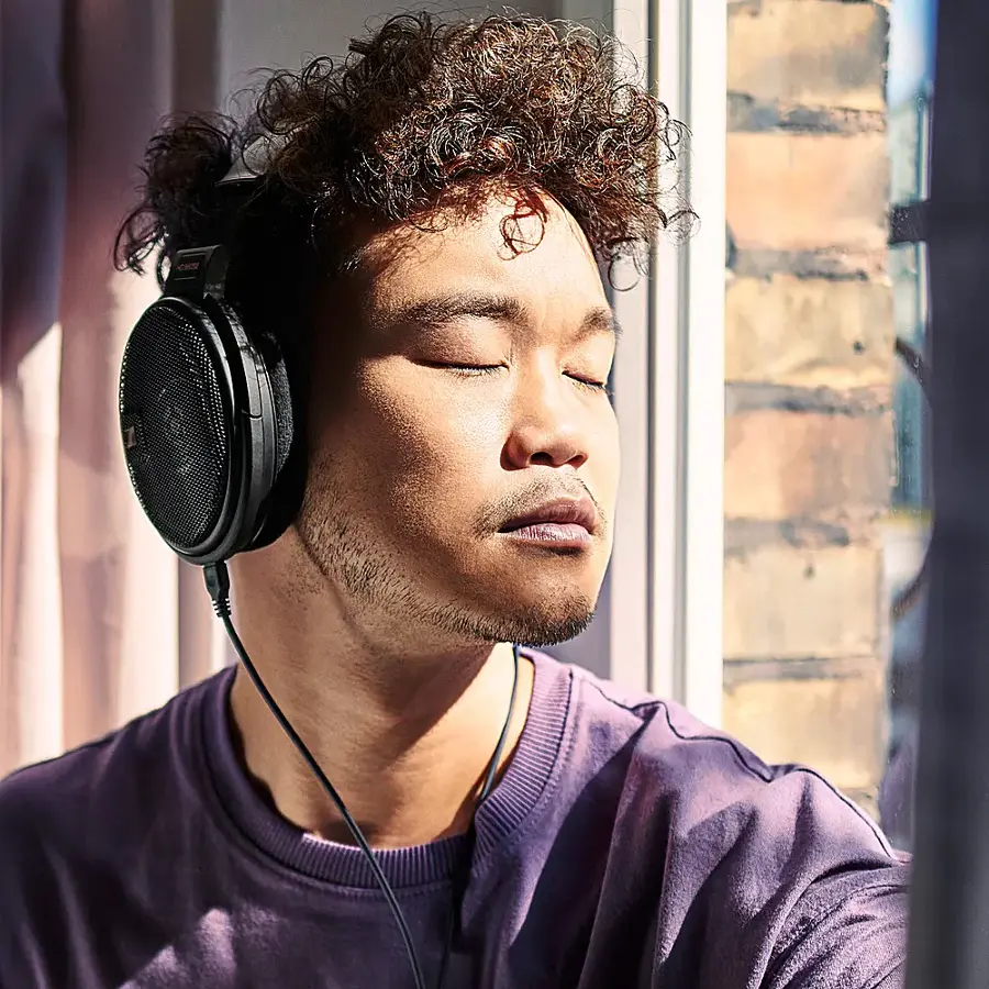 Alt View 27. Sennheiser - HD 660S2 Wired Over-the-Ear Headphones - Black.