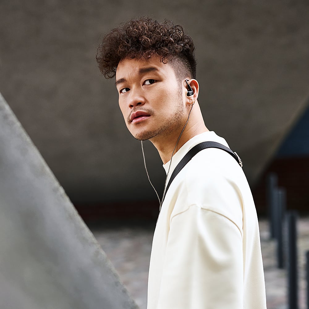 Alt View 24. Sennheiser - IE 200 In-Ear Audiophile Headphones - Black.