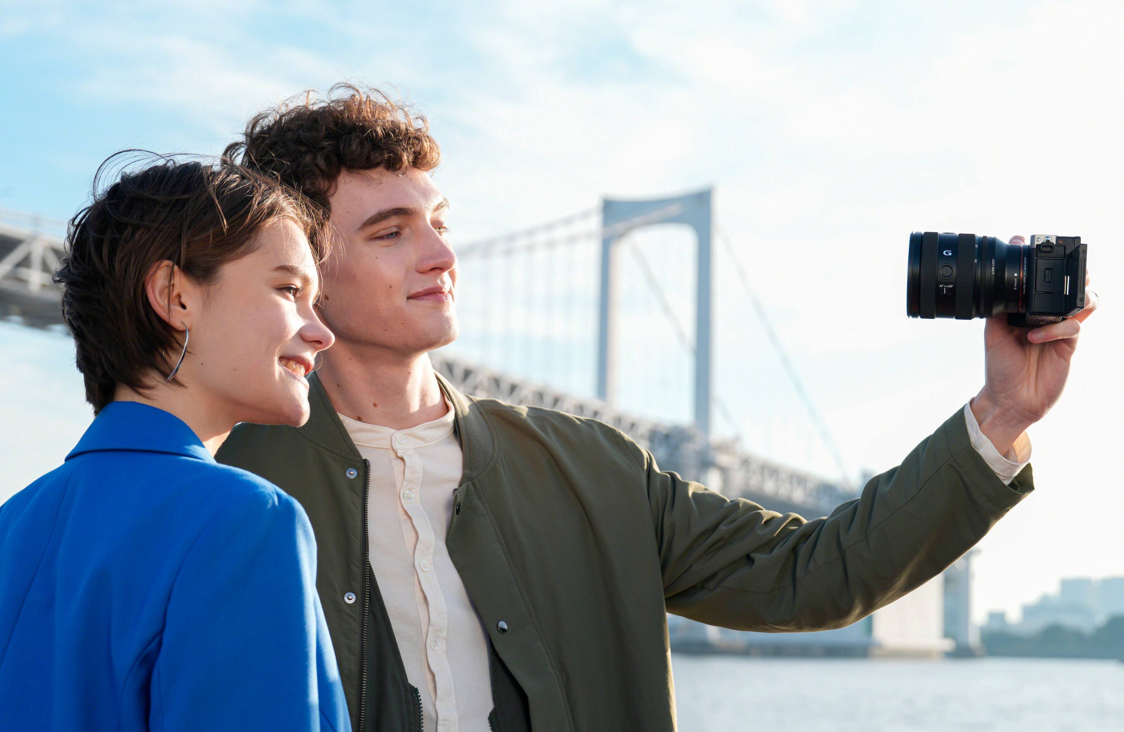 Alt View 18. Sony - FE 20-70mm F4 G Full Frame Standard Zoom Lens for E-mount Cameras - Black.