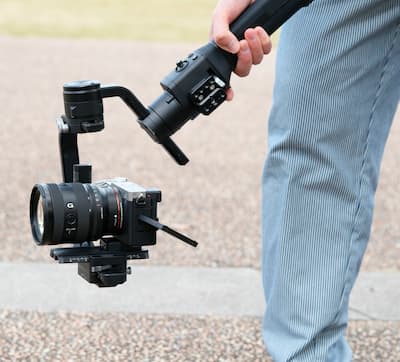 Sony FE 20 70mm F4 G Full Frame Standard Zoom Lens for E mount Sony FE 20 70mm F4 G Full Frame Standard Zoom Lens for E mount