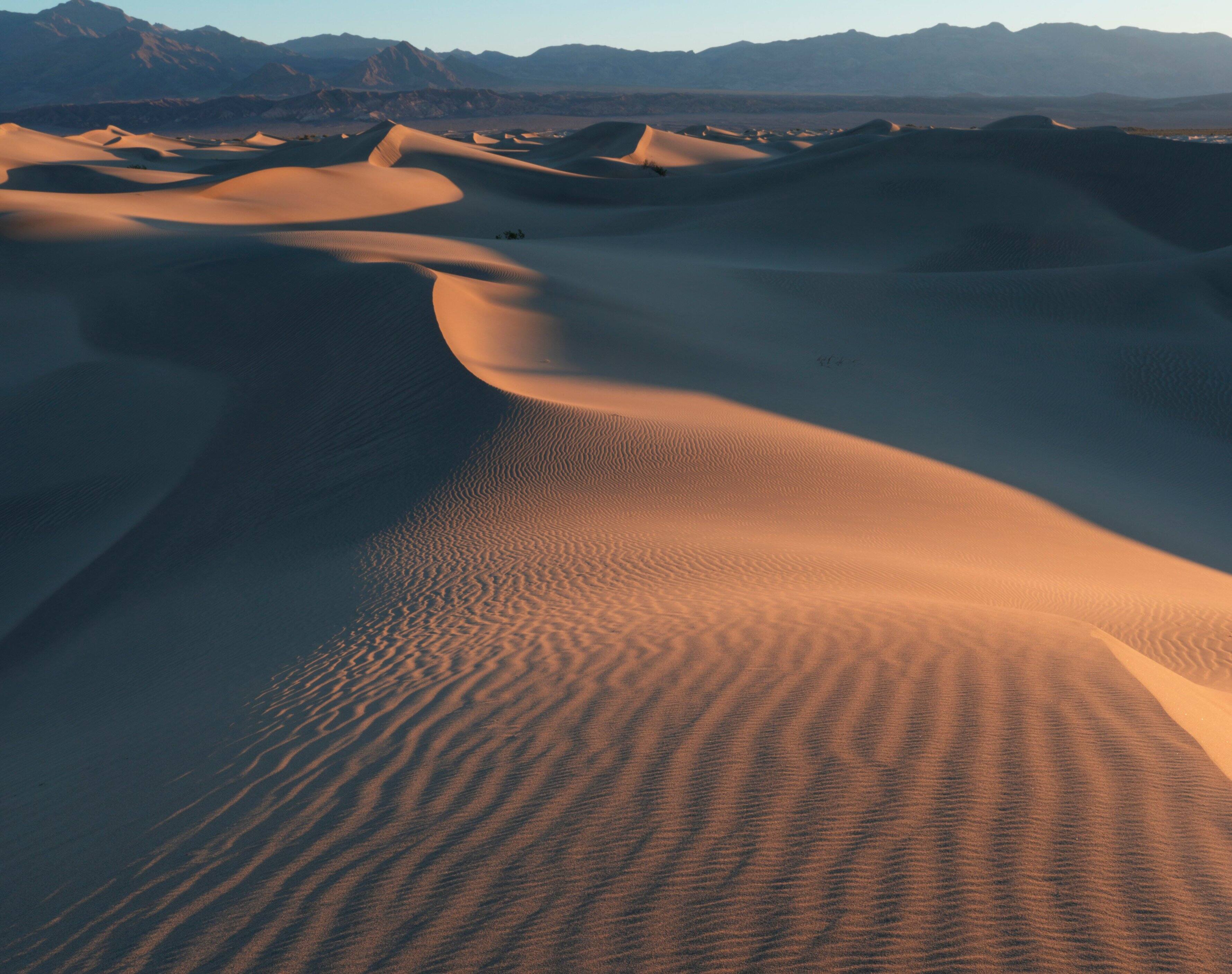 Alt View 23. Sony - FE 20-70mm F4 G Full Frame Standard Zoom Lens for E-mount Cameras - Black.