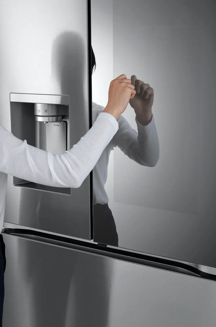 Alt View 21. LG - Counter-Depth MAX 25.5 Cu. Ft. French Door Smart Refrigerator with Mirror InstaView - Printproof Stainless Steel.