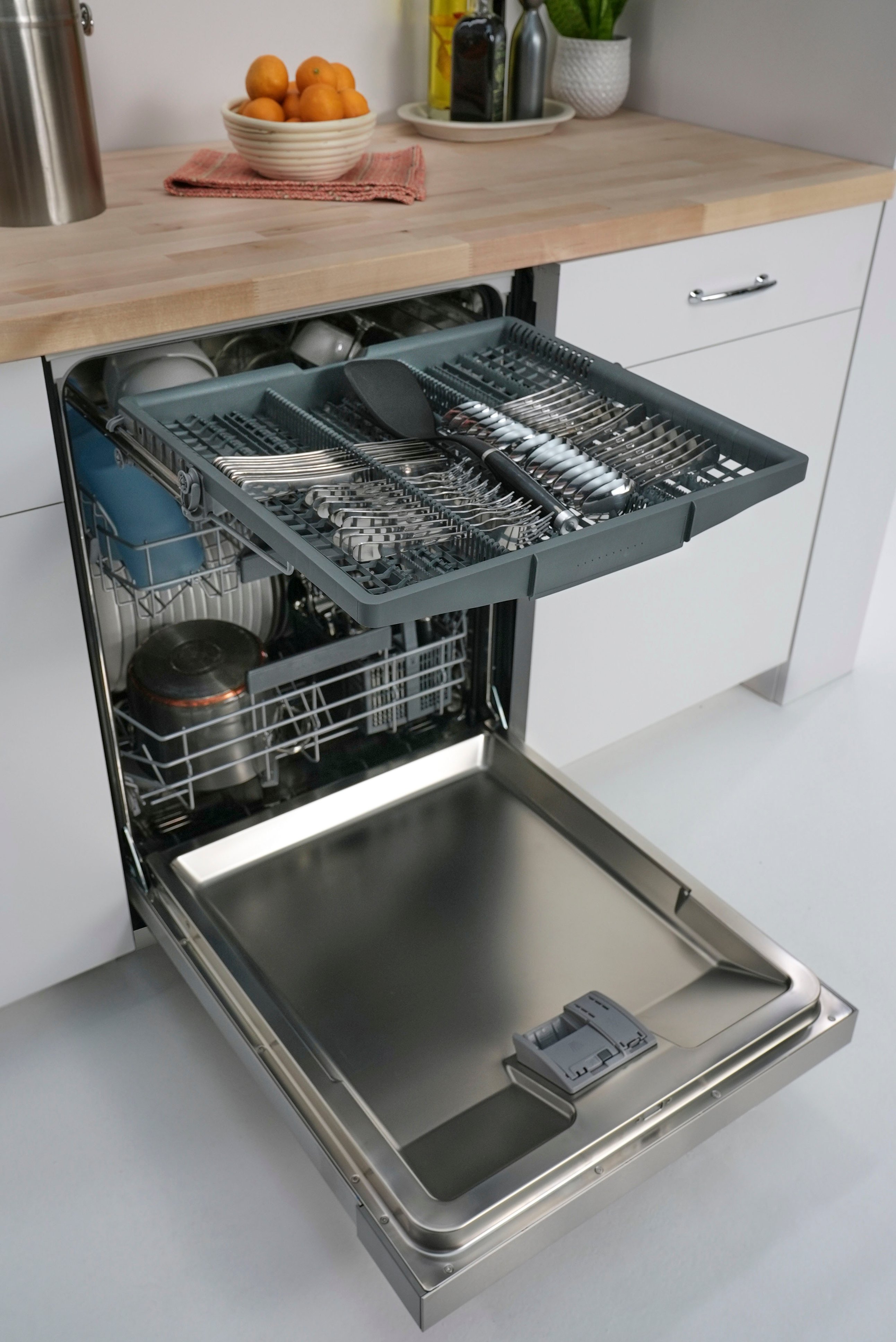 Alt View 22. Bosch - 300 Series 24” Front Control Smart Built-In Stainless Steel Tub Dishwasher with 3rd Rack and AquaStop Plus, 46dBA - Stainless Steel.