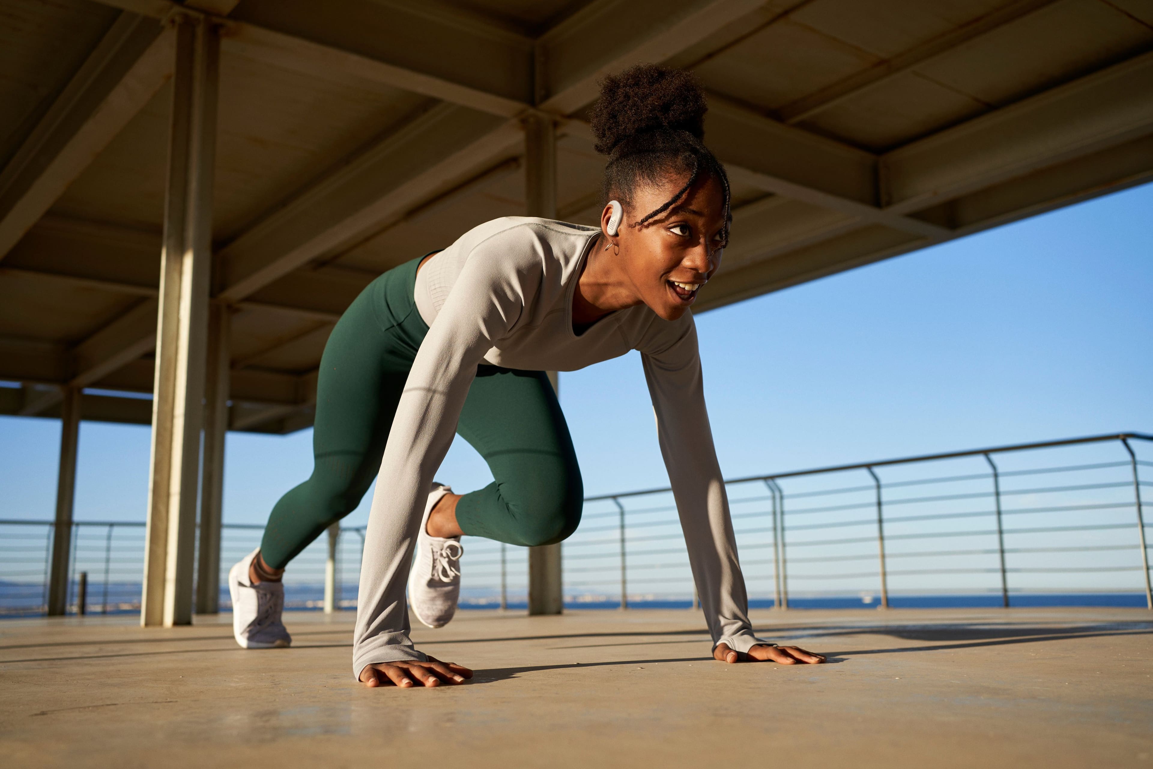 Alt View 23. JBL - Endurance Peak 3 Dust and Waterproof True Wireless Active Earbuds - Black.