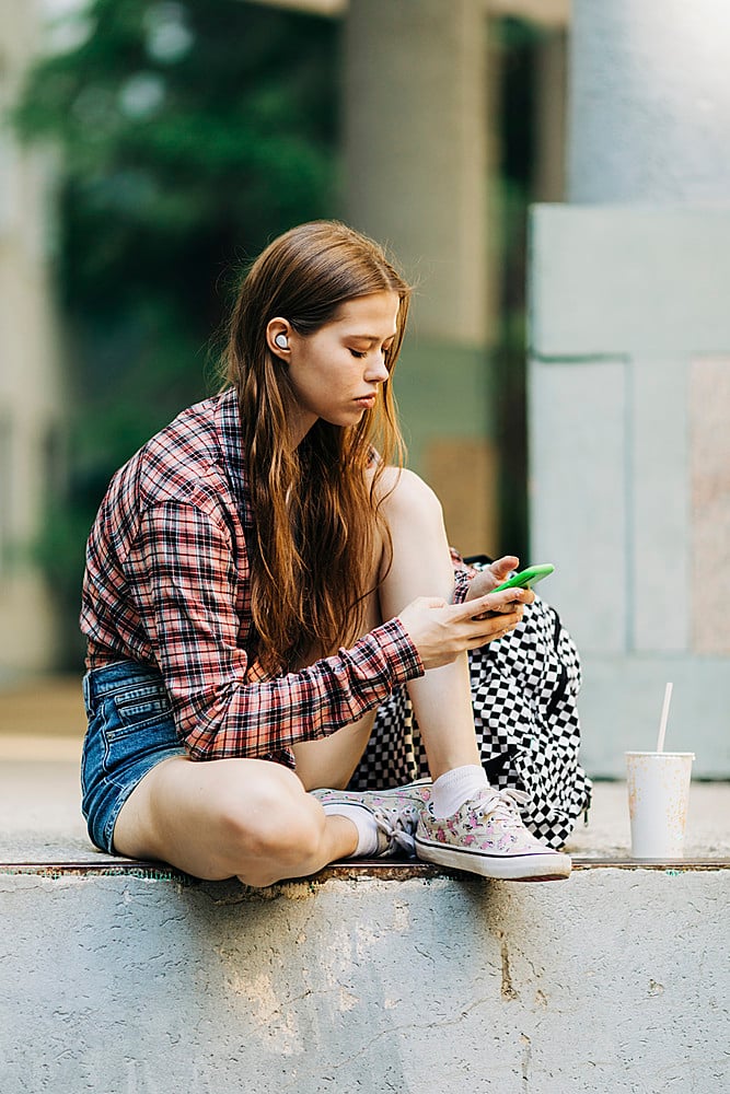 Alt View 19. JBL - Vibe Buds True Wireless Earbuds - White.