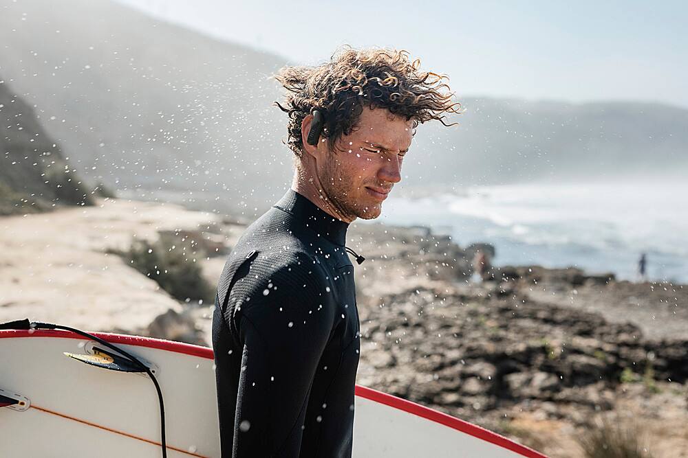 Alt View 20. JBL - Endurance Peak 3 Dust and Waterproof True Wireless Active Earbuds - White.