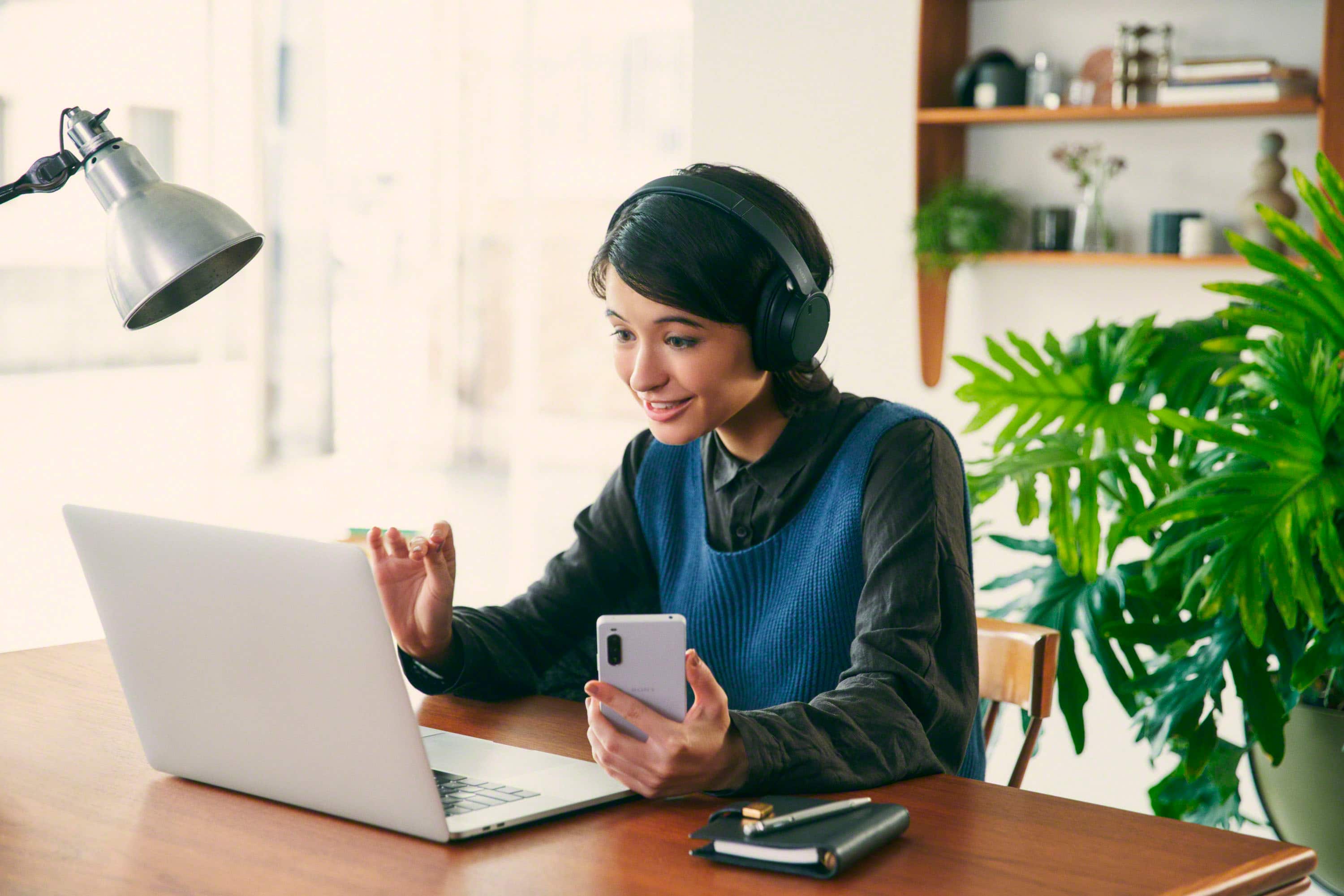 Alt View 13. Sony - WHCH720N Wireless Noise Canceling Headphones - Black.