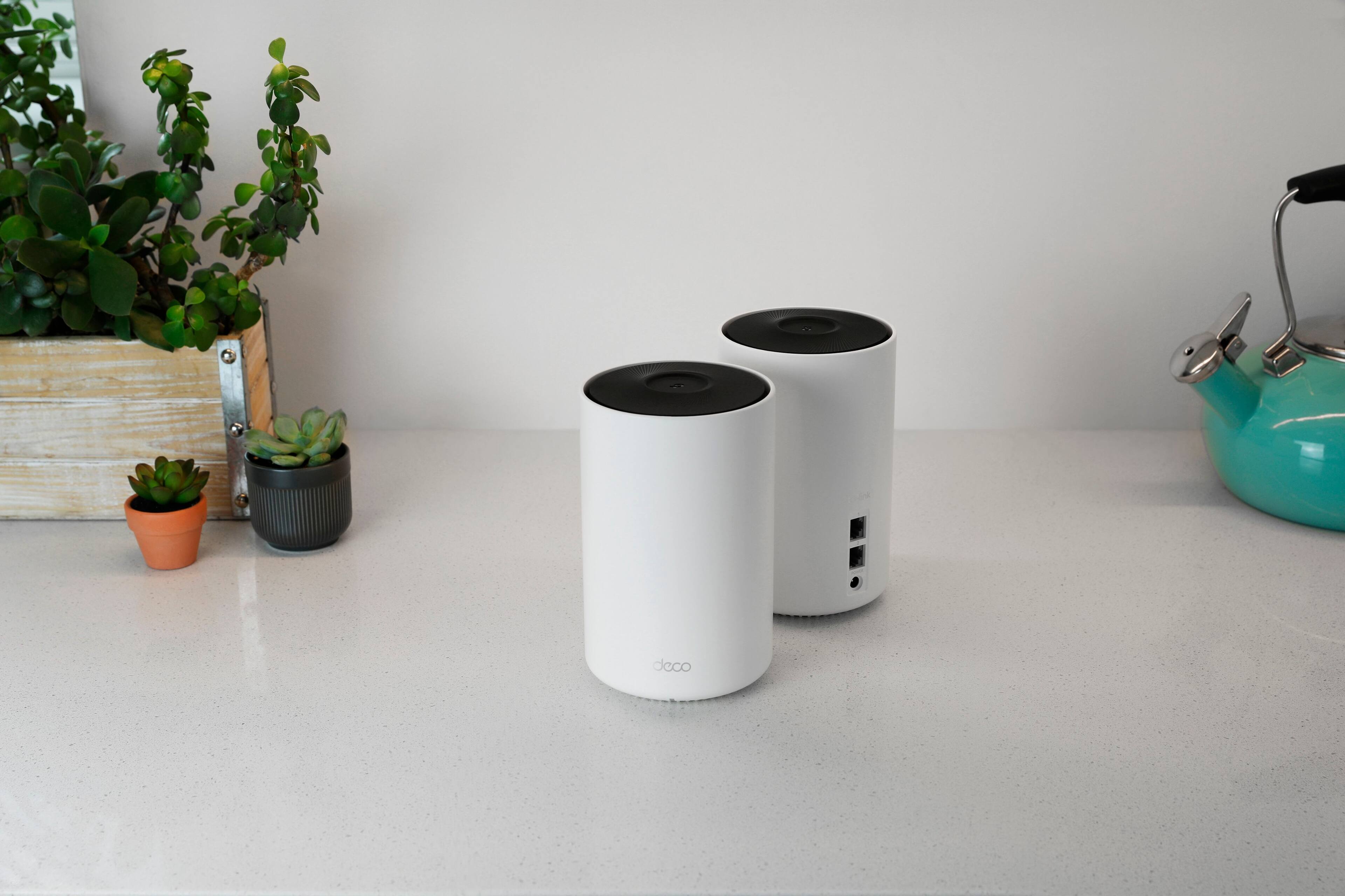 Alt View 12. TP-Link - Deco W7200 AX3600 Tri-Band Mesh Wi-Fi 6 System (2-Pack) - White.