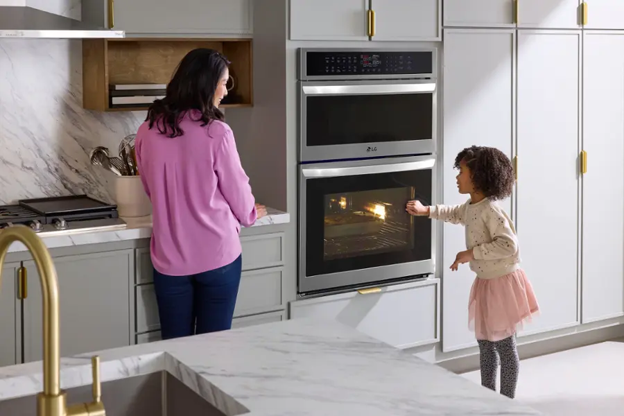 Alt View 26. LG - 30" Built-In Electric Convection Combination Wall Oven with Microwave and Steam Sous Vide - Printproof Stainless Steel.