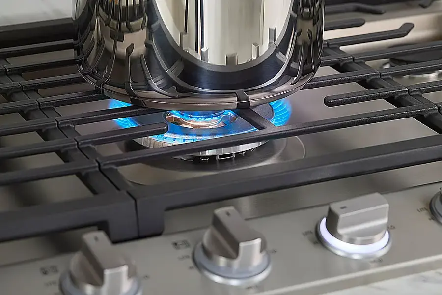 Alt View 24. LG - 30" Built-In Smart Gas Cooktop with 5 Burners and EasyClean - Stainless Steel.