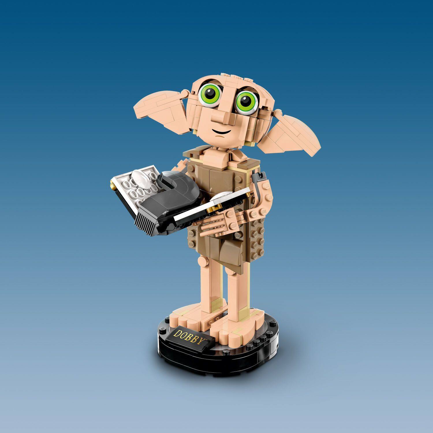 Alt View 36. LEGO - Harry Potter Dobby the House-Elf 76421.