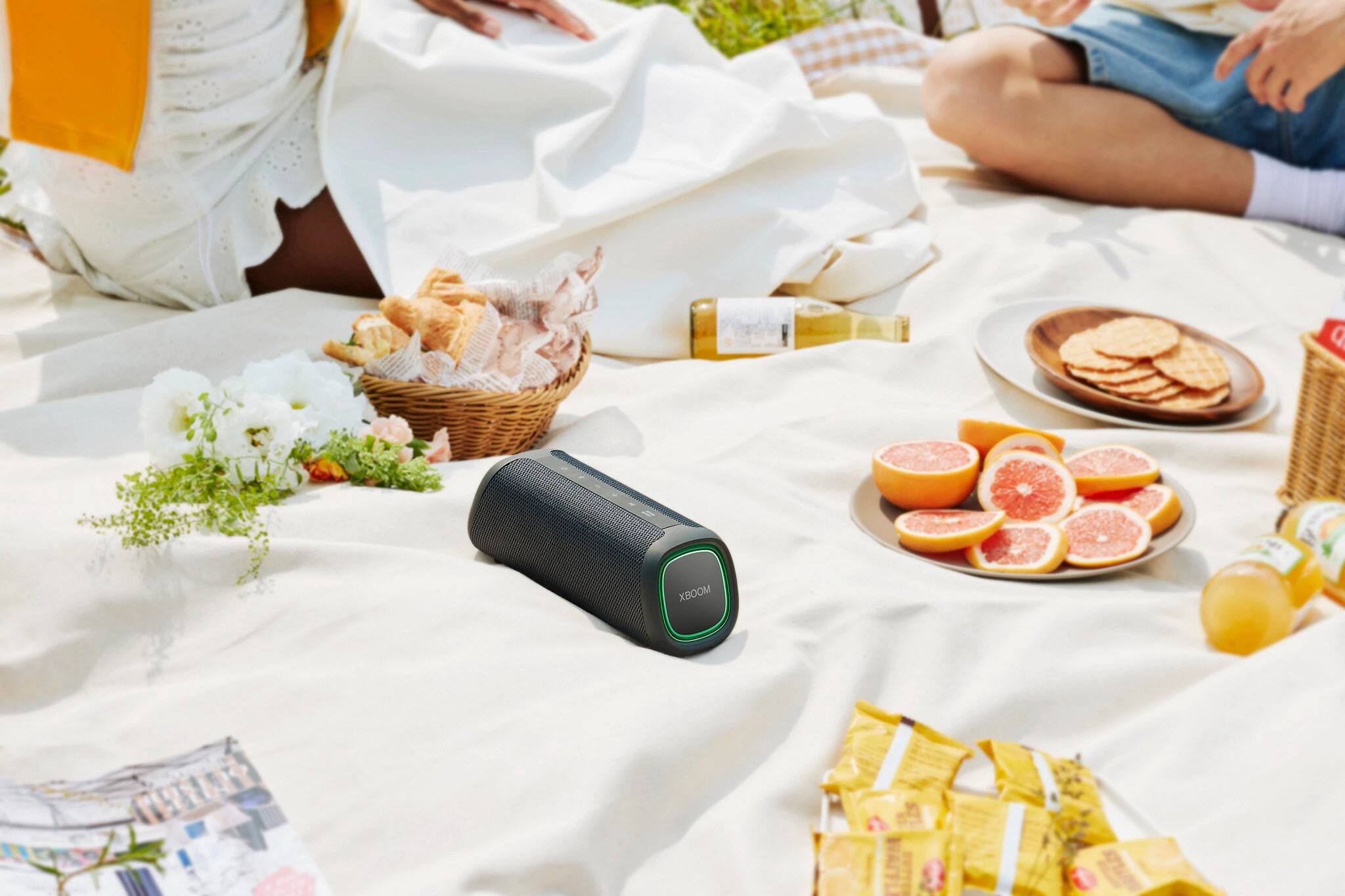 Alt View 18. LG - XBOOM Go XG7 Portable Bluetooth Speaker - Black.