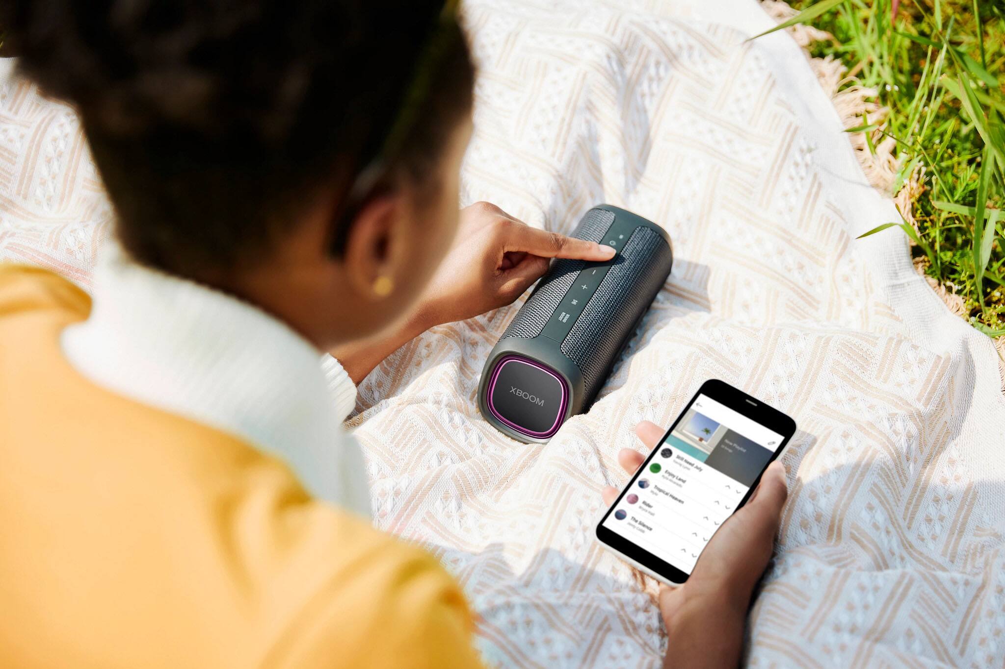 Alt View 19. LG - XBOOM Go XG7 Portable Bluetooth Speaker - Black.