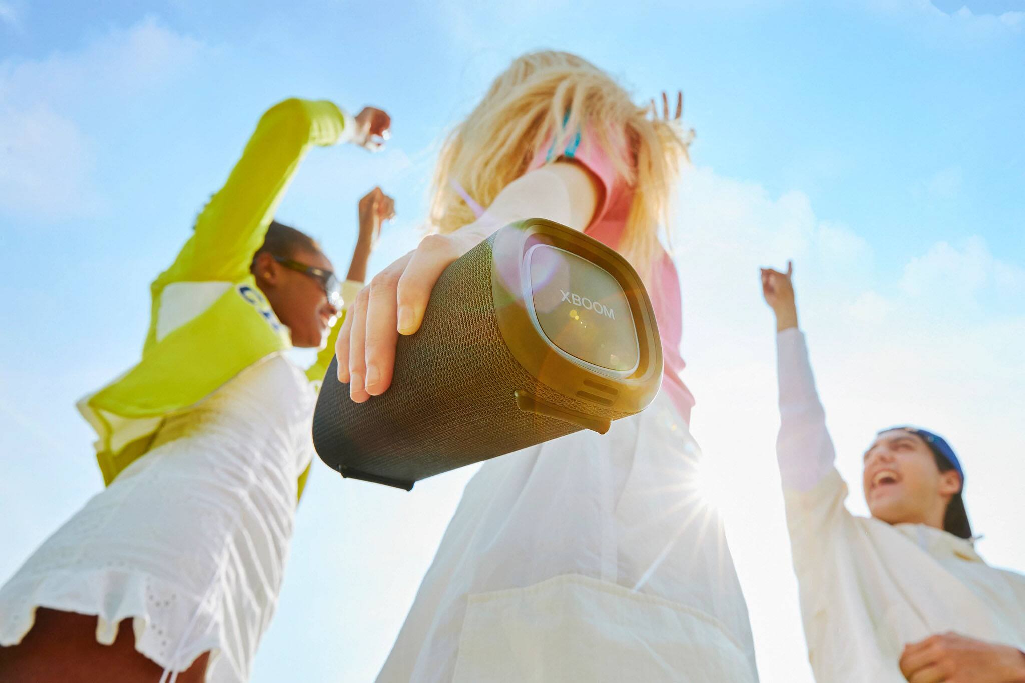 Alt View 20. LG - XBOOM Go XG7 Portable Bluetooth Speaker - Black.