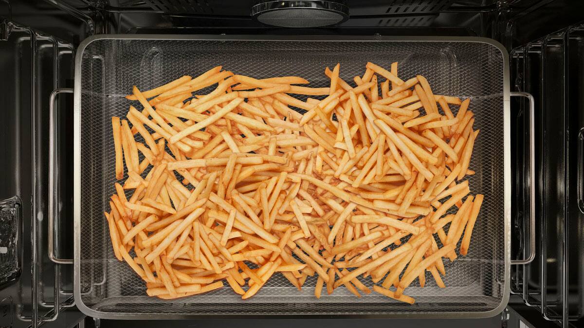 Alt View 19. Dacor - Transitional 7.7 Cu. Ft. Slide-In Gas Four-Part Pure Convection Range with Self-Cleaning and SimmerSear Burners - Silver Stainless Steel.