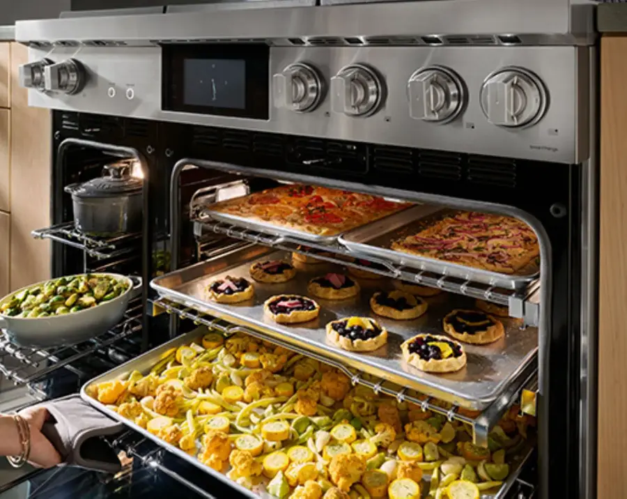 Alt View 21. Dacor - Contemporary 8.8 Cu. Ft. Slide-In Dual Fuel Four-Part Pure Convection Range with GreenClean and Chef Mode - Silver Stainless Steel.