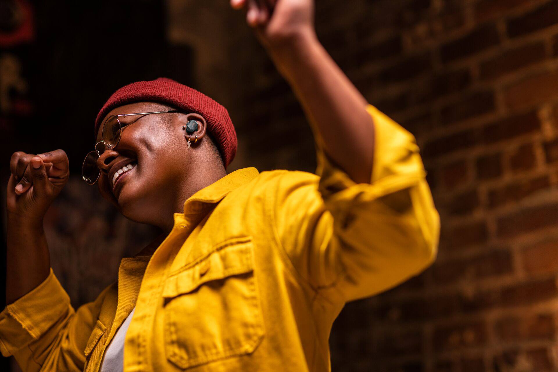 Alt View 20. Bose - QuietComfort Earbuds II True Wireless Noise Cancelling In-Ear Headphones - Eclipse Gray.