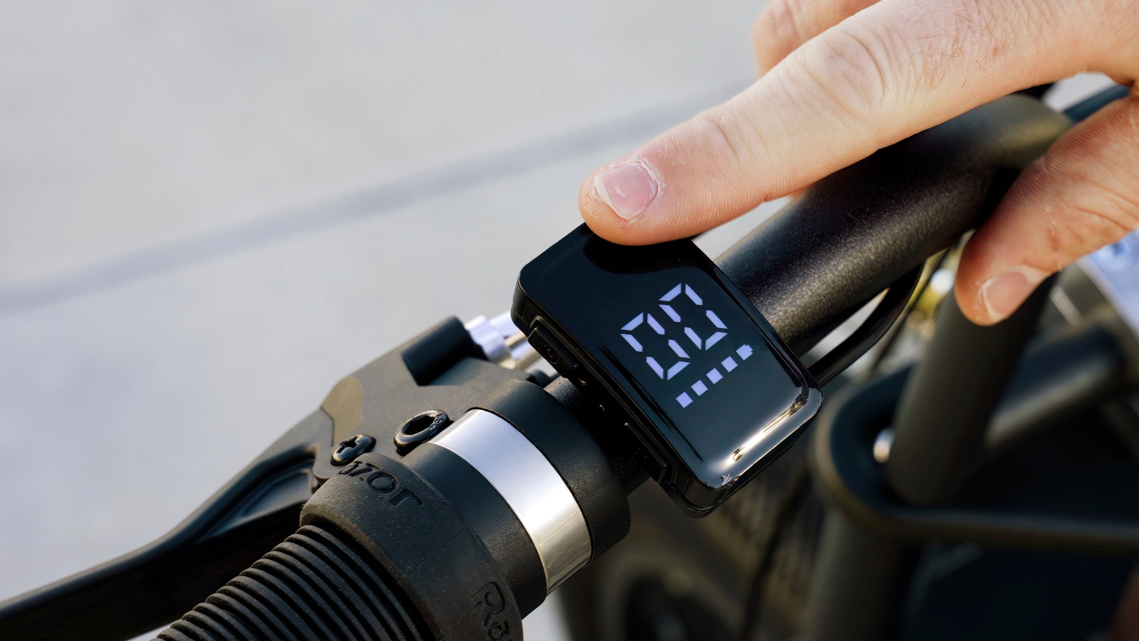 Alt View 11. Razor - Rambler 20 eBike w/16.5 Max Operating Range & 19.9 mph Max Speed - Brown.