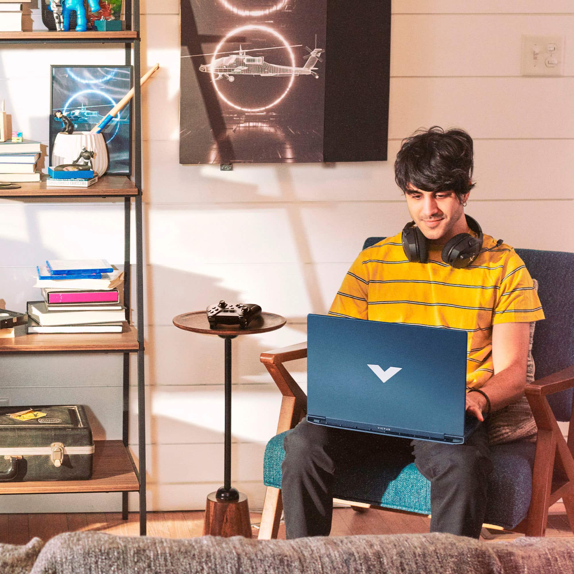 Alt View 12. HP - Victus 15.6" Full HD 144Hz Gaming Laptop - Intel Core i5-13420H - 8GB Memory - NVIDIA GeForce RTX 3050 - 512GB SSD - Performance Blue.