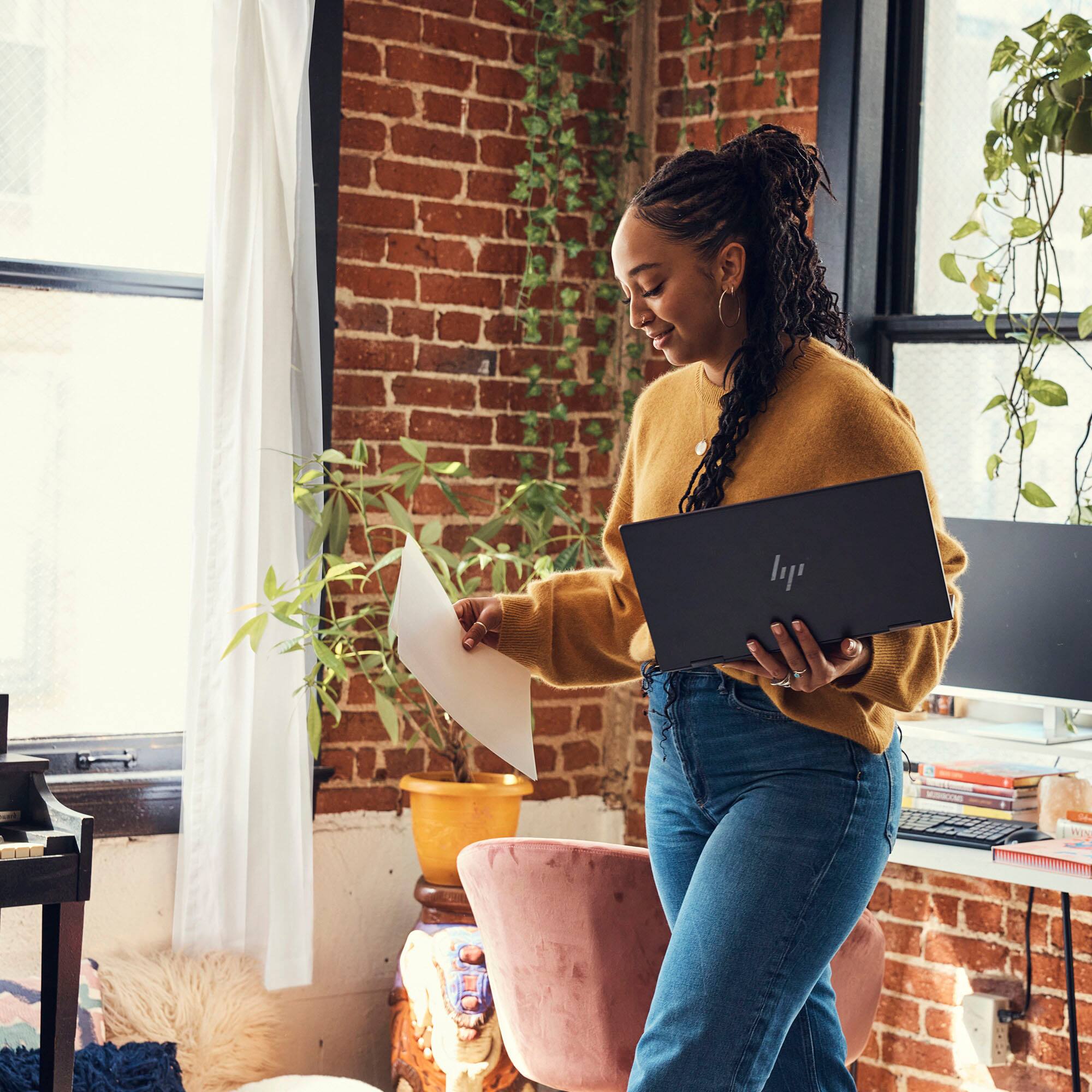 Alt View 13. HP - Envy 2-in-1 15.6" Full HD Touch-Screen Laptop - AMD Ryzen 7 7730U - 16GB Memory - 512GB SSD - Nightfall Black.