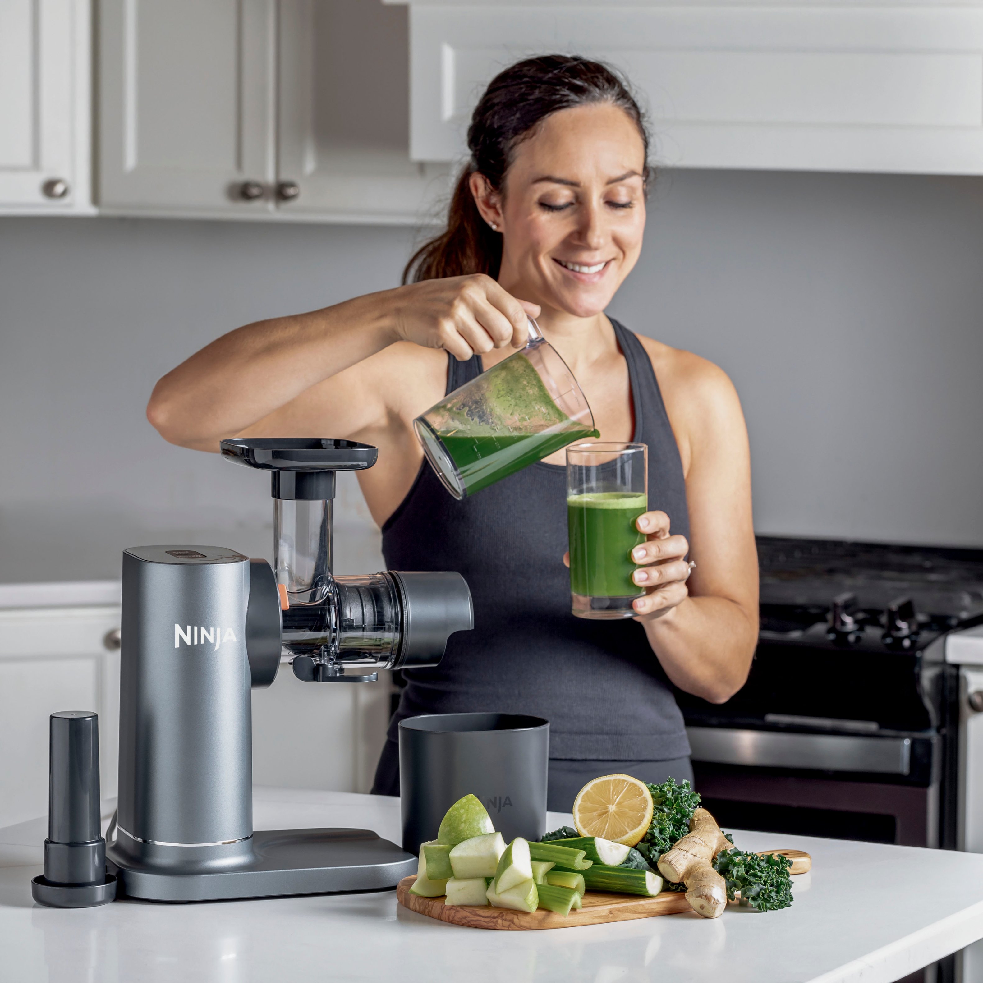 Best Buy: Ninja Cold Press Juicer Pro Compact Powerful Slow Juicer with  Total Pulp Control and Easy Clean Graphite JC101