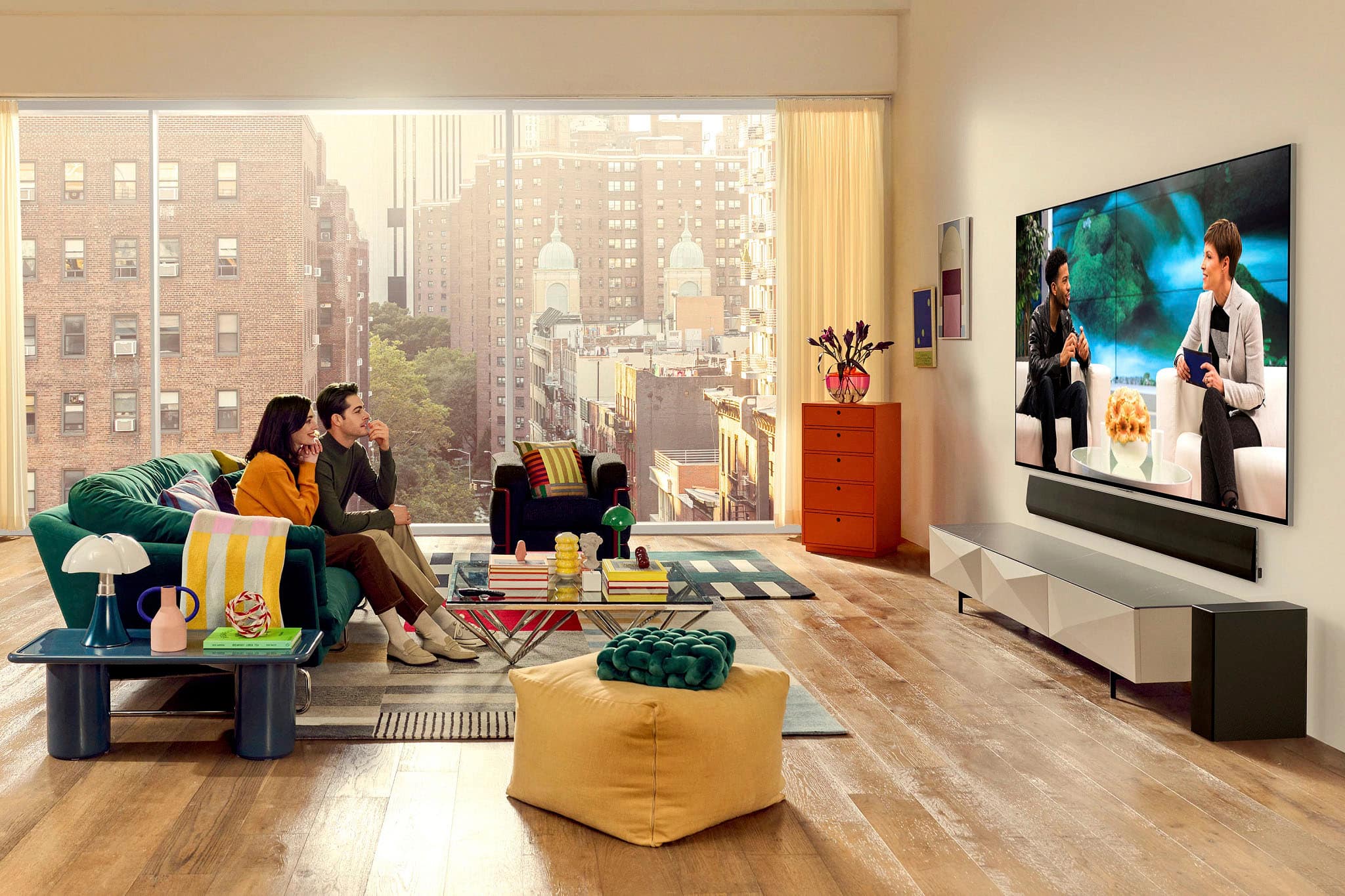 Alt View 20. LG - 77" Class G3 Series OLED evo 4K UHD Smart webOS TV with One Wall Design.