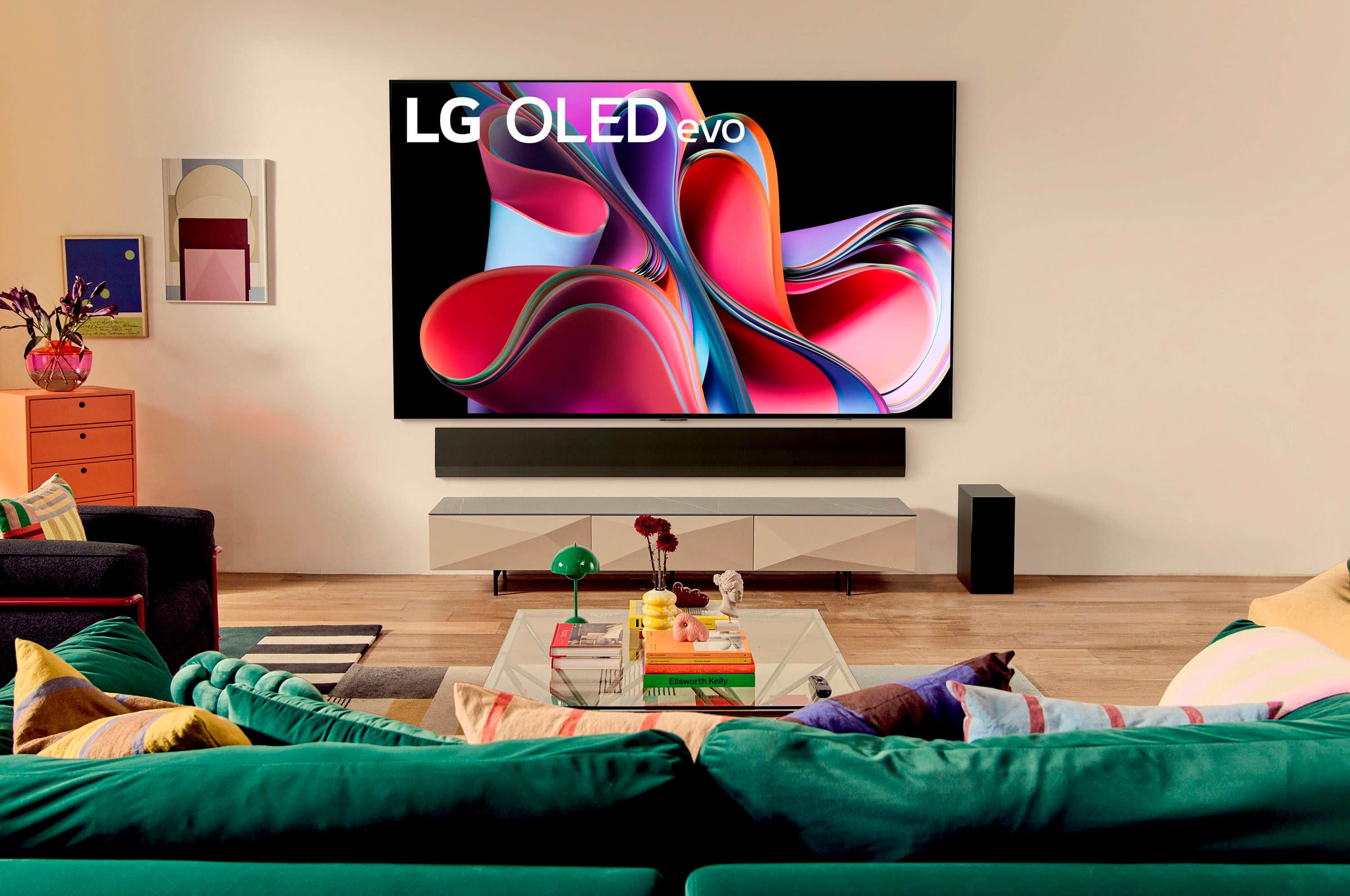 Alt View 23. LG - 77" Class G3 Series OLED evo 4K UHD Smart webOS TV with One Wall Design.