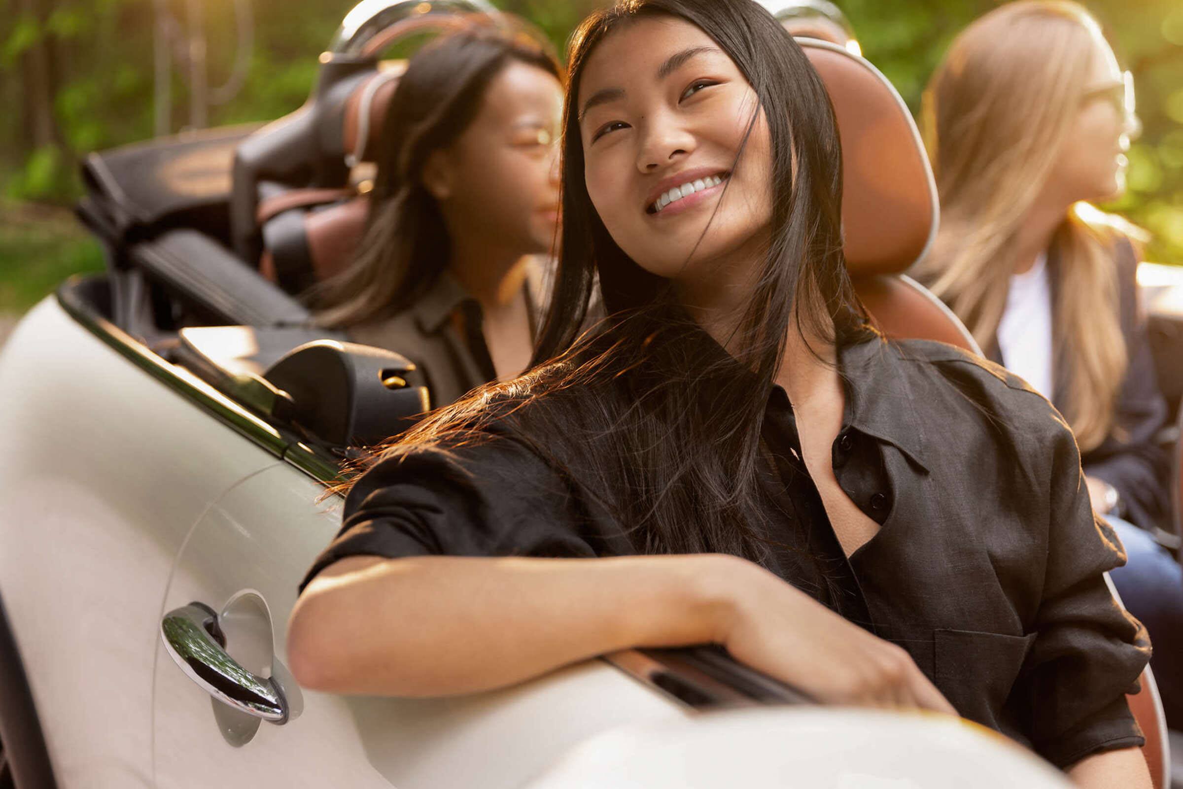 Alt View 18. Philips Sonicare - Philips Sonicare Compact Flosser 1000, Blue - Blue.