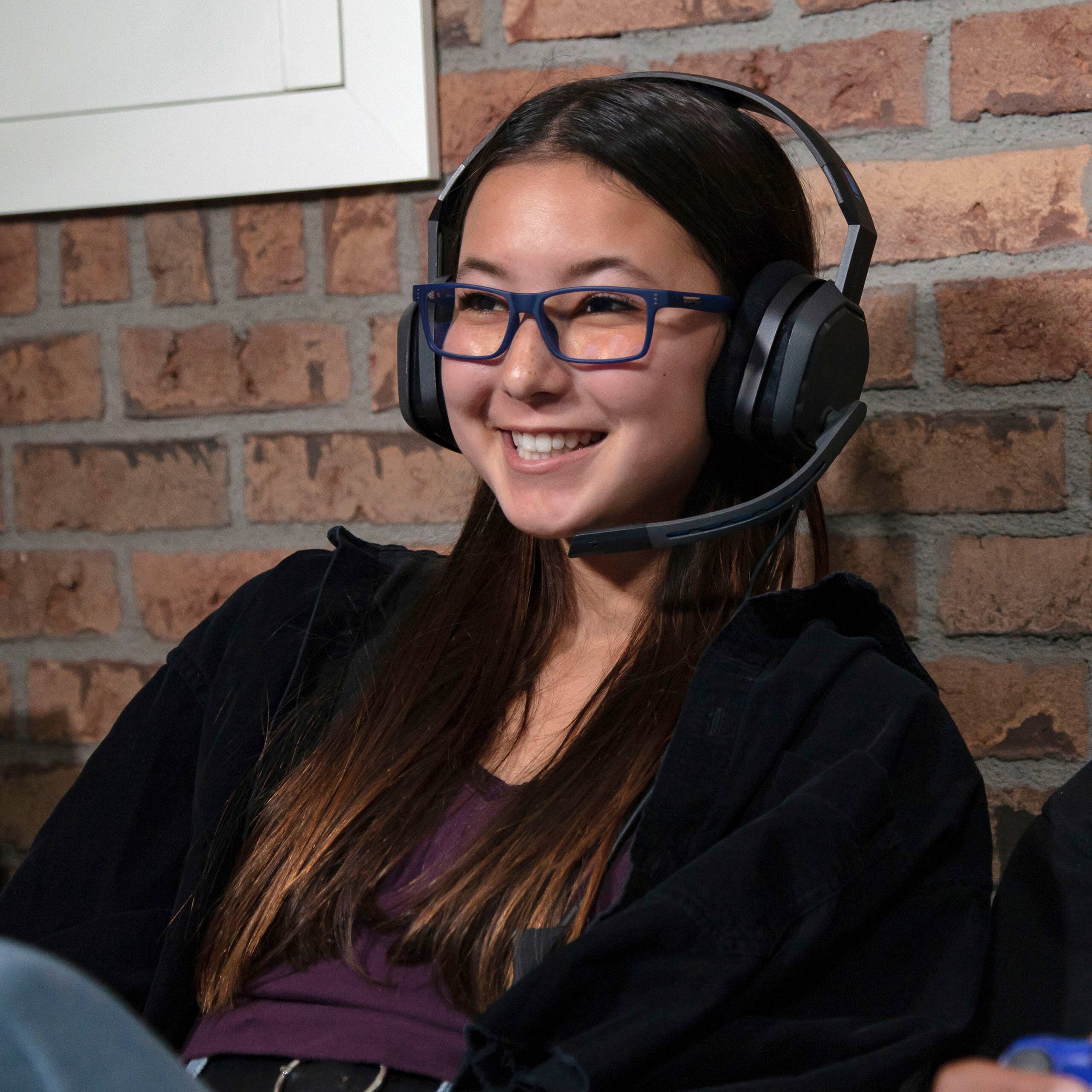 Alt View 13. GUNNAR - Blue Light Gaming & Computer Glasses - Cruz - Navy.