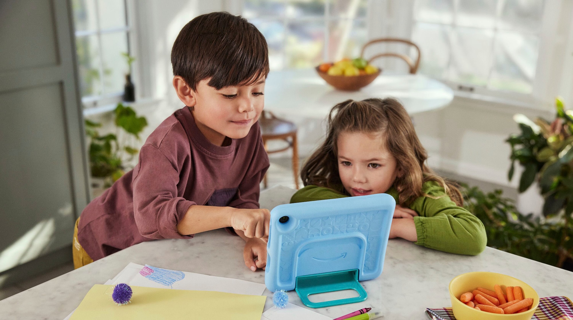 Zoom in on Alt View Zoom 12. Amazon - Fire 7 Kids Ages 3-7 (2022) 7" tablet with Wi-Fi 16 GB - Blue.