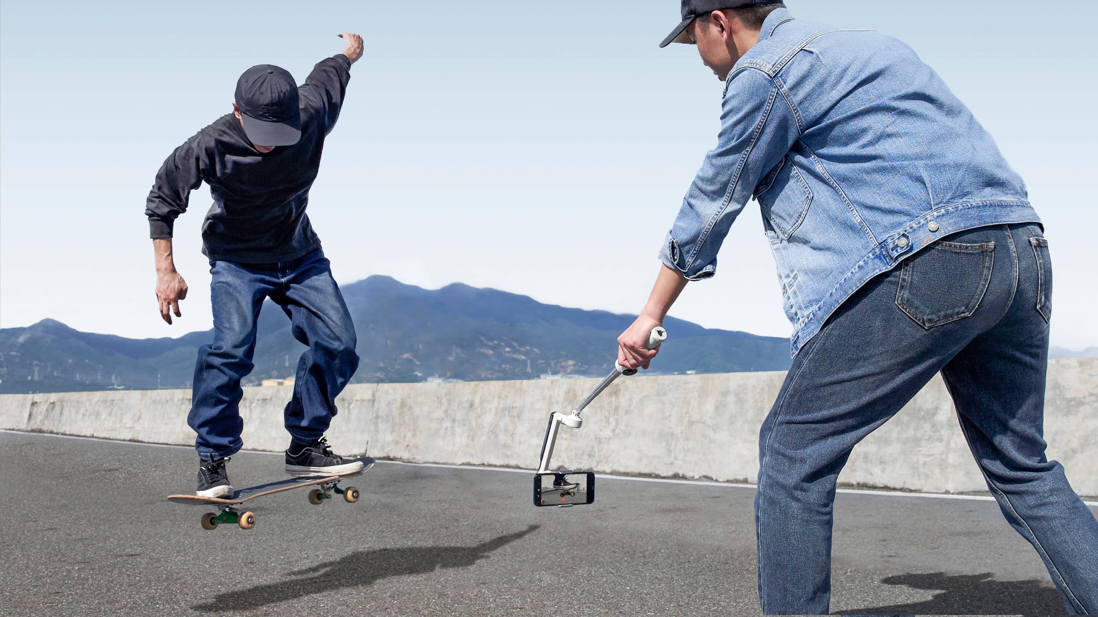 Alt View 21. Insta360 - Flow Standard 3-axis Gimbal Stabilizer for Smartphones with built-in Tripod - White.