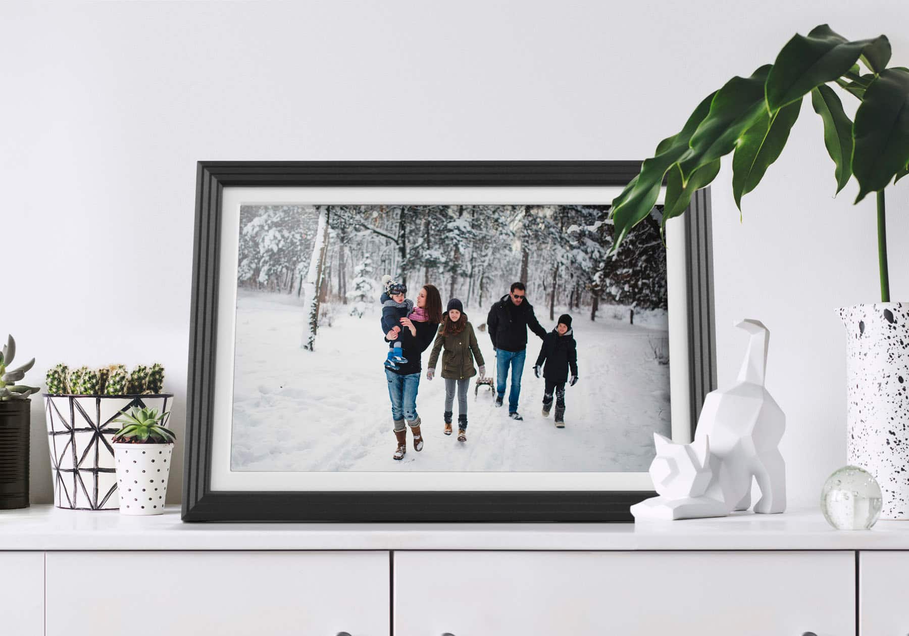 Alt View 16. Aluratek - 10" IPS LCD Wi-Fi Touchscreen Digital Photo Frame - Black.