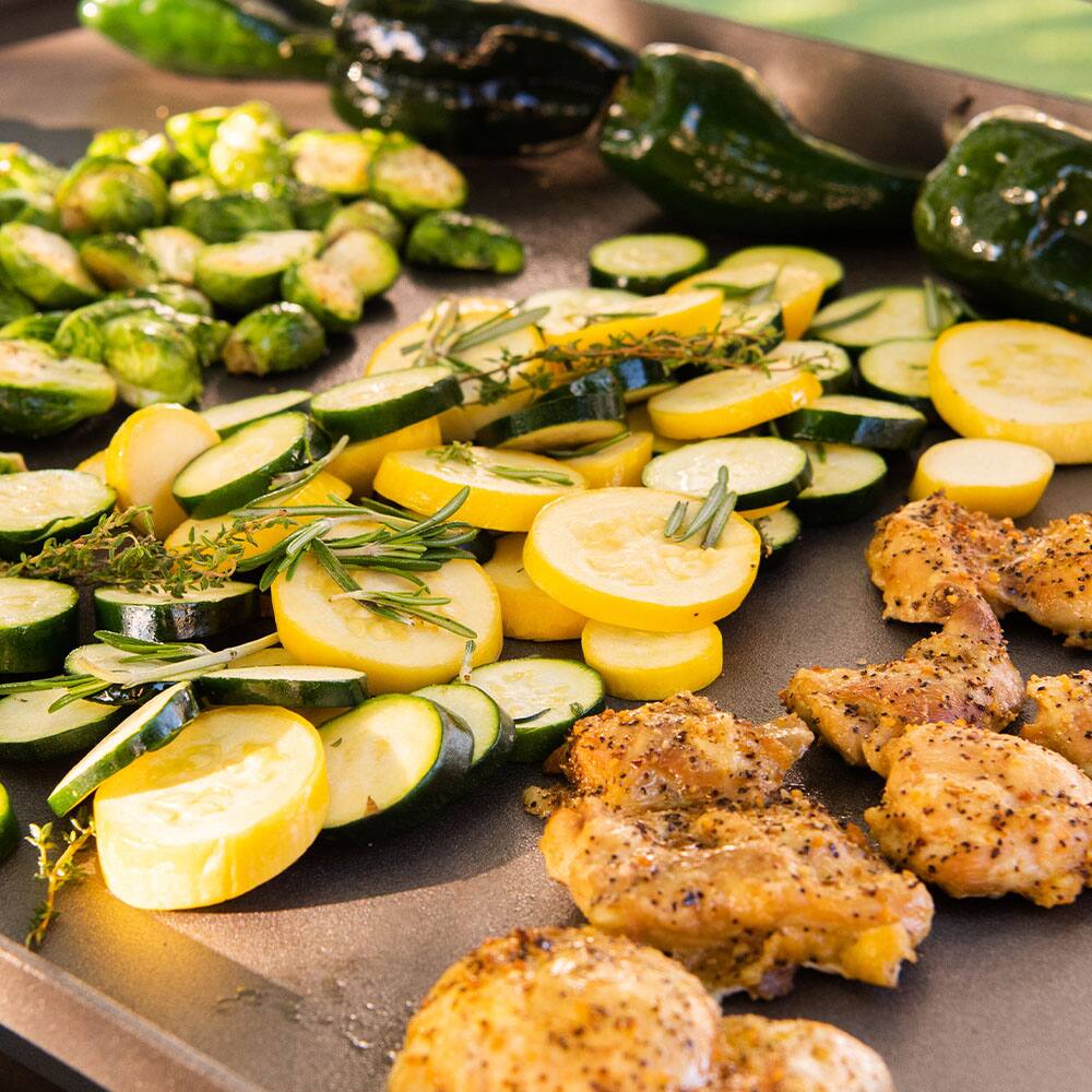 Alt View 16. Nexgrill - Daytona 4 Burner Stainless Steel Gas Griddle - Black.